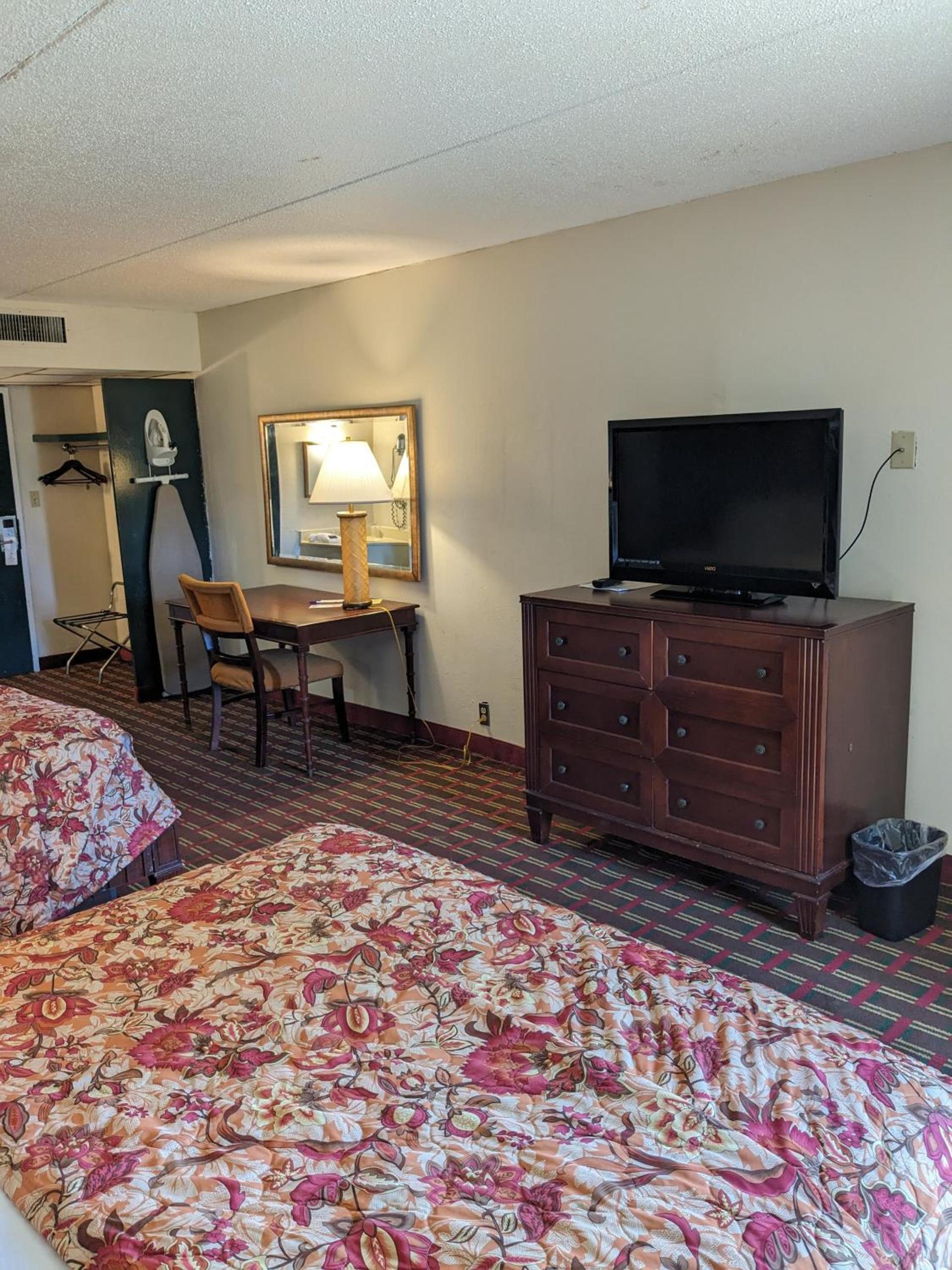 Select Inn Murfreesboro photo 50