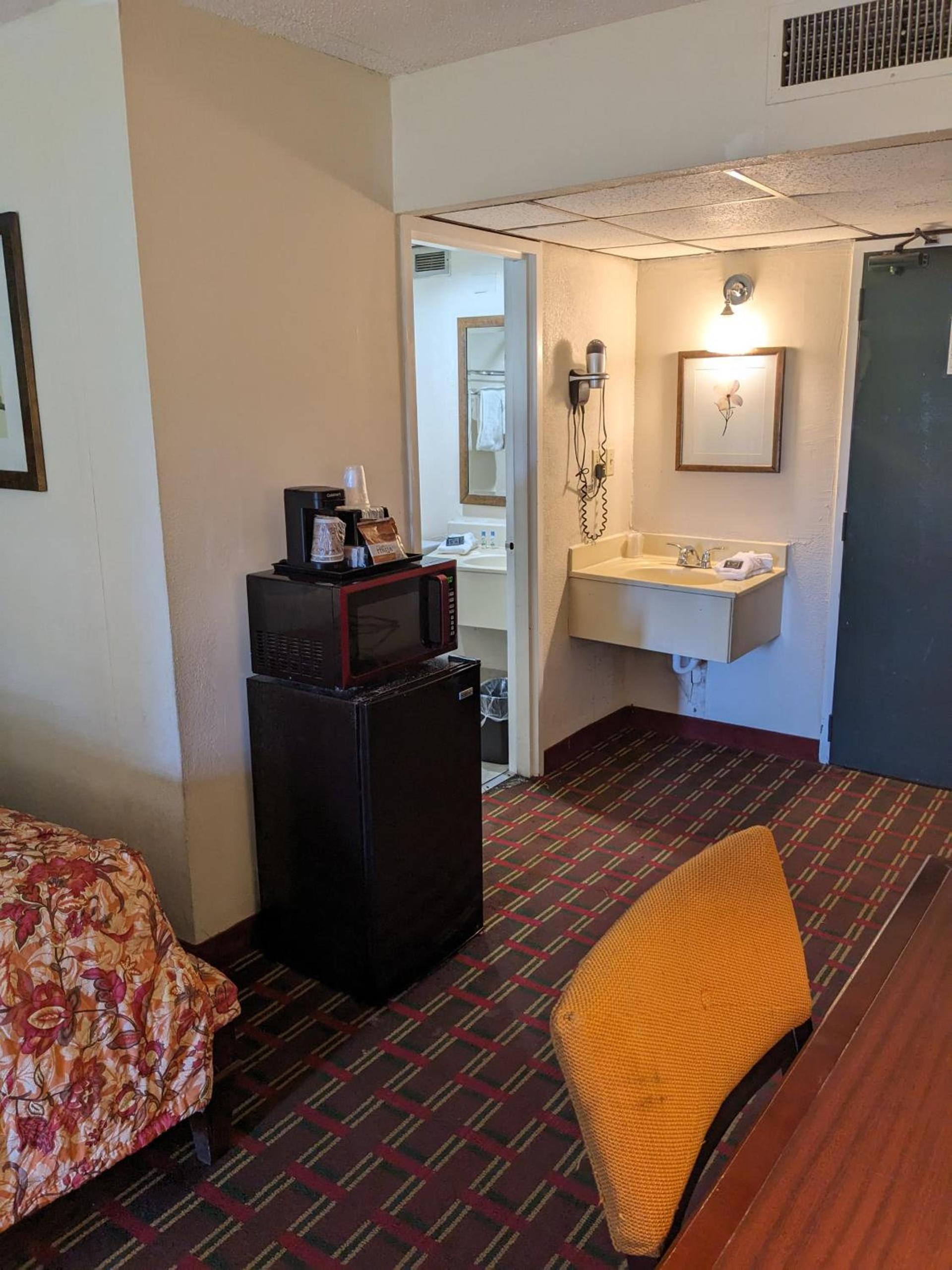 Select Inn Murfreesboro photo 56
