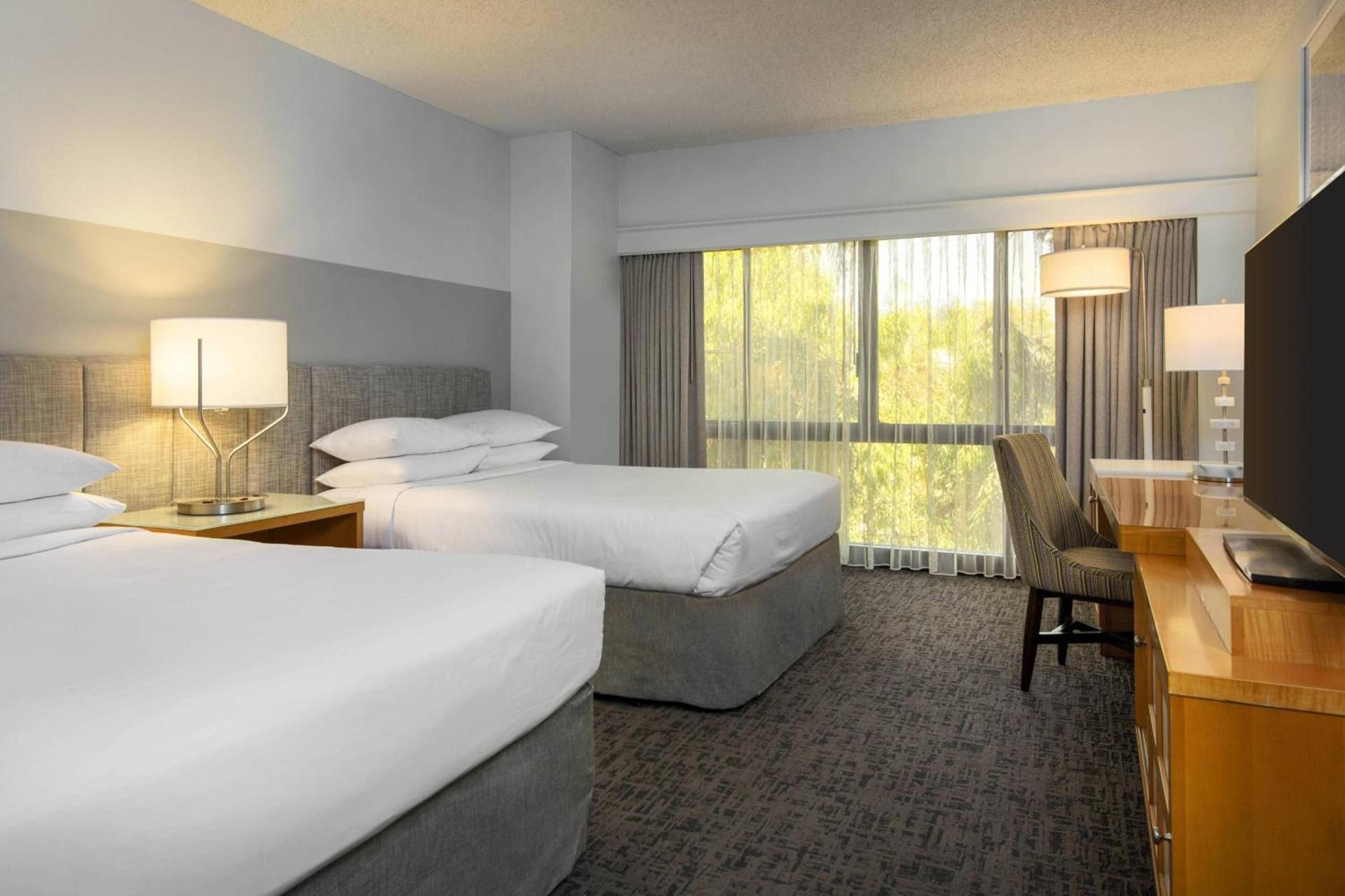 Renaissance Palm Springs Hotel photo 10