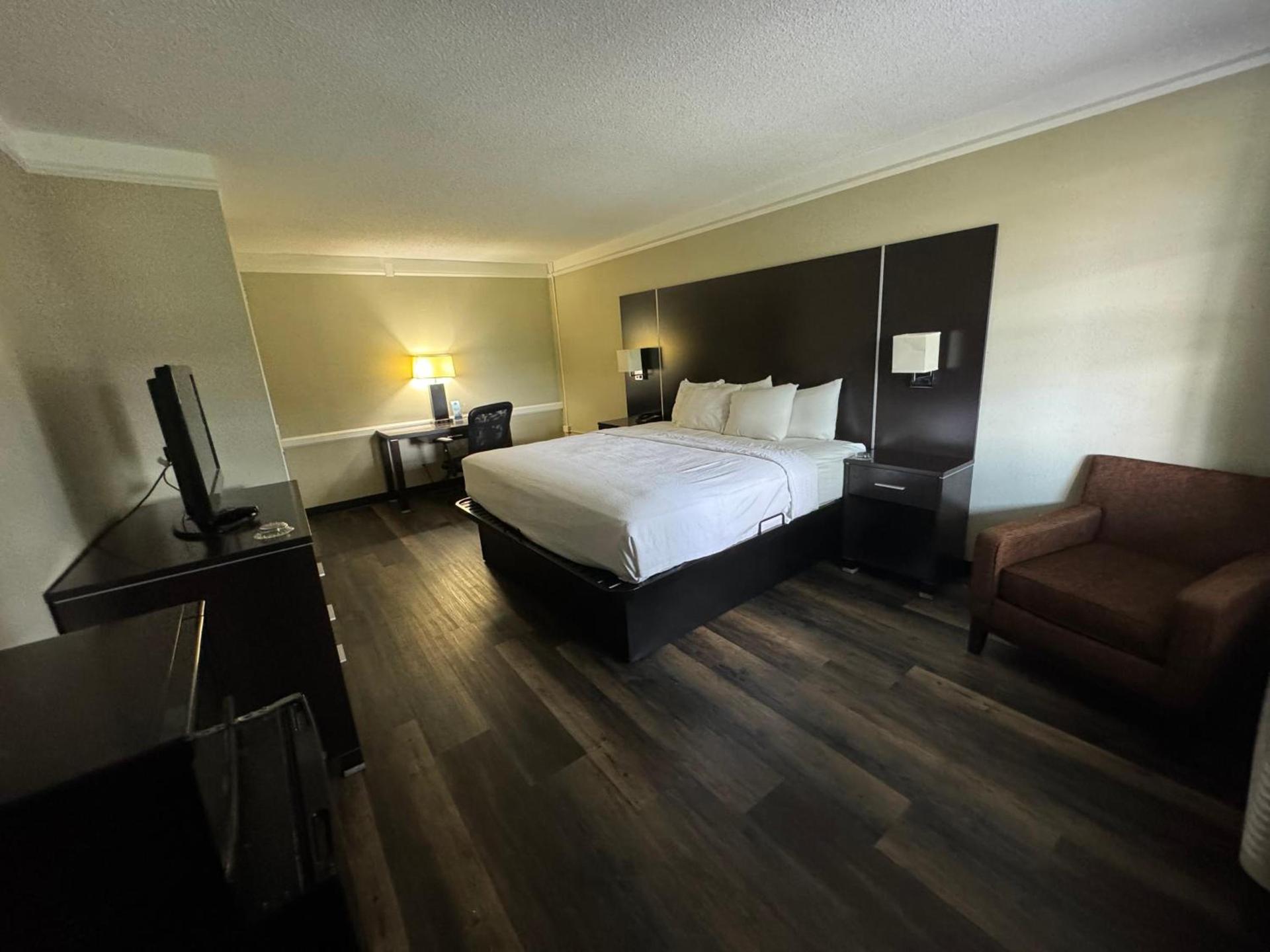 Quality Inn & Suites Tuscaloosa near University photo 64