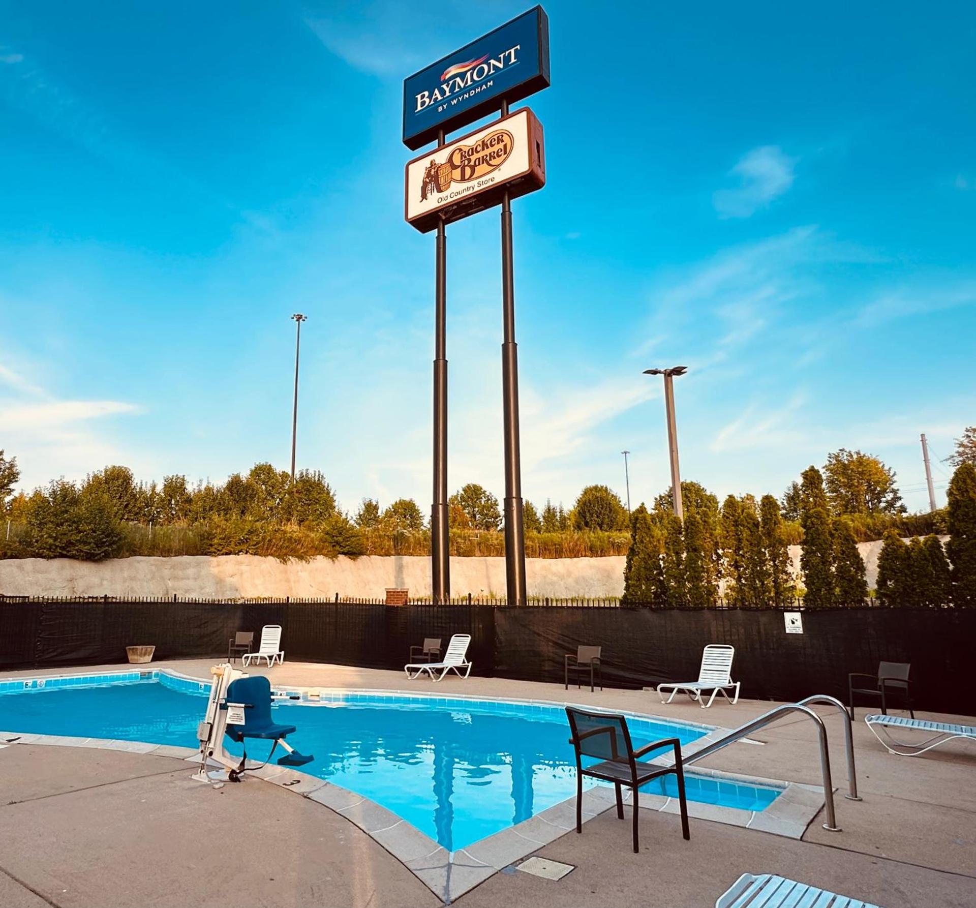 Baymont by Wyndham Indianapolis South photo 43