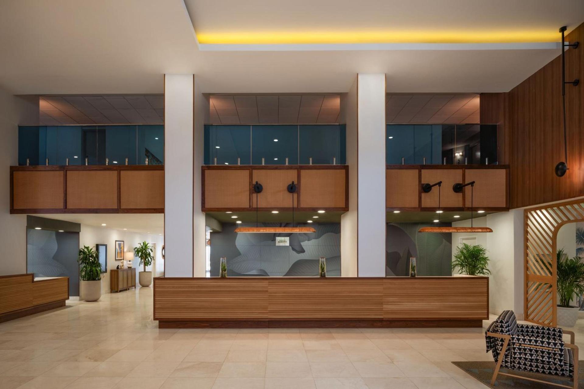 Renaissance Orlando Resort - Disney Springs Area - Free Shuttle to Disney Parks & Early Entry Benefits photo 7