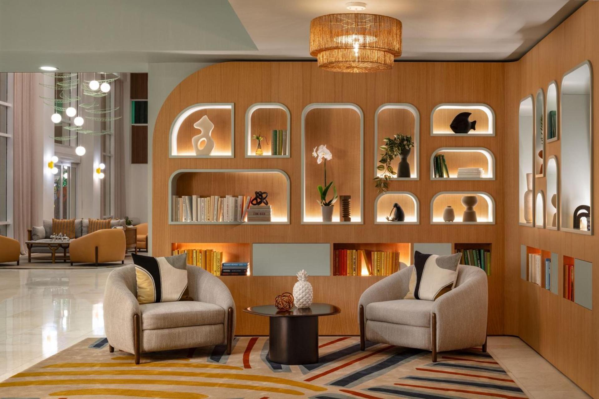 Renaissance Orlando Resort - Disney Springs Area - Free Shuttle to Disney Parks & Early Entry Benefits photo 6