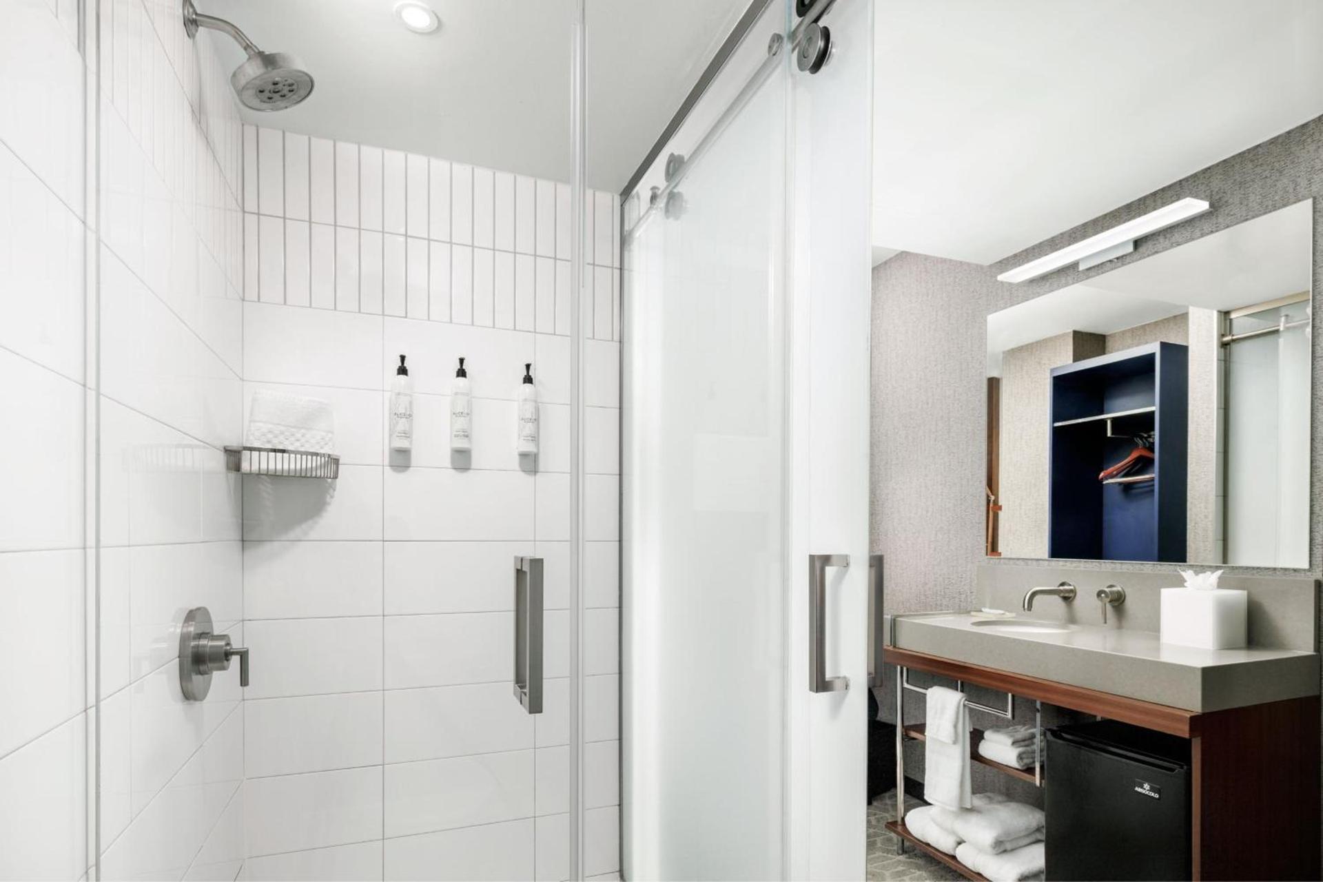 SpringHill Suites by Marriott New York Manhattan/Times Square South photo 17