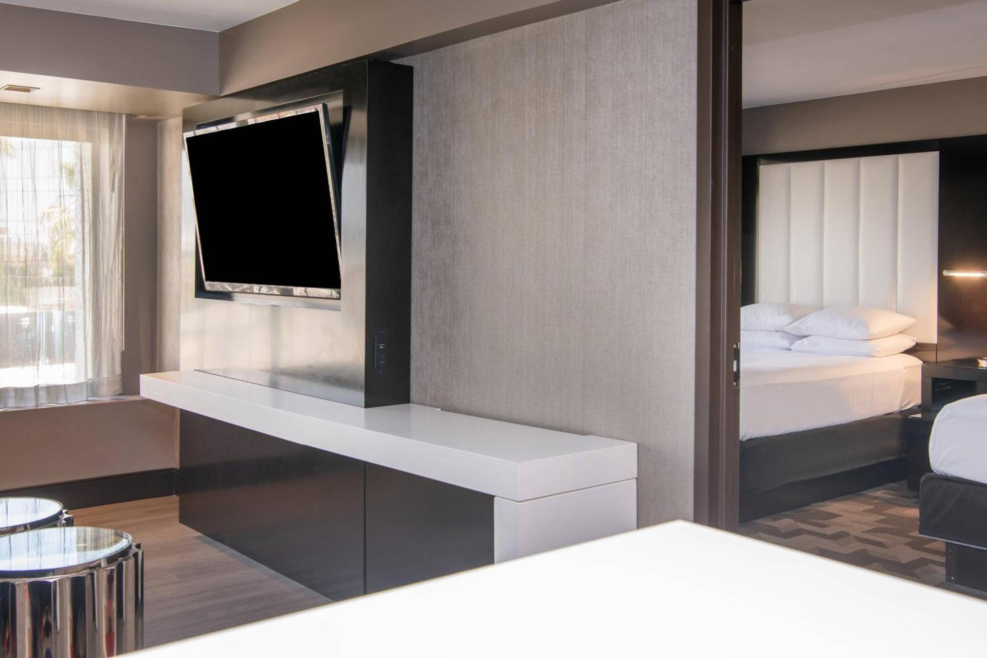 Beverly Hills Marriott photo 53