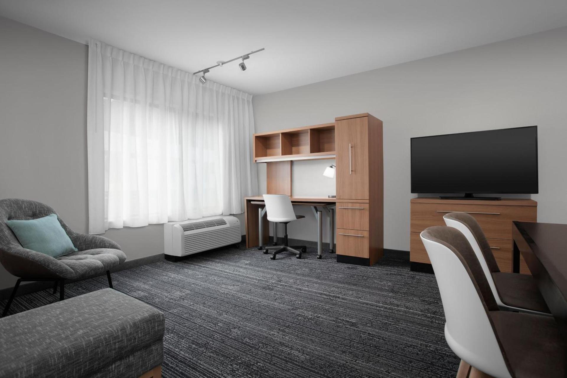 TownePlace Suites Bridgeport Clarksburg photo 36