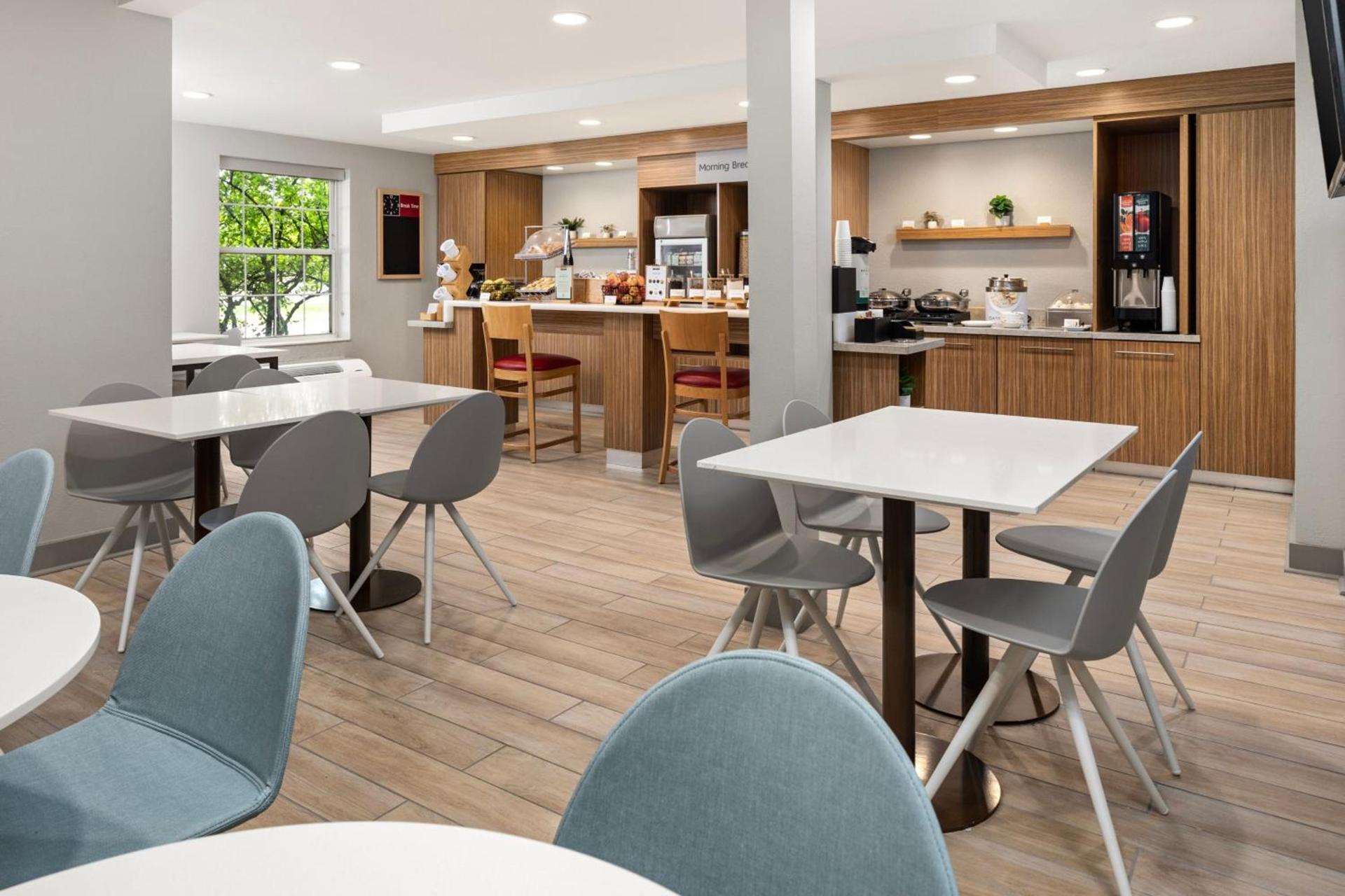 TownePlace Suites Chicago Lombard photo 35