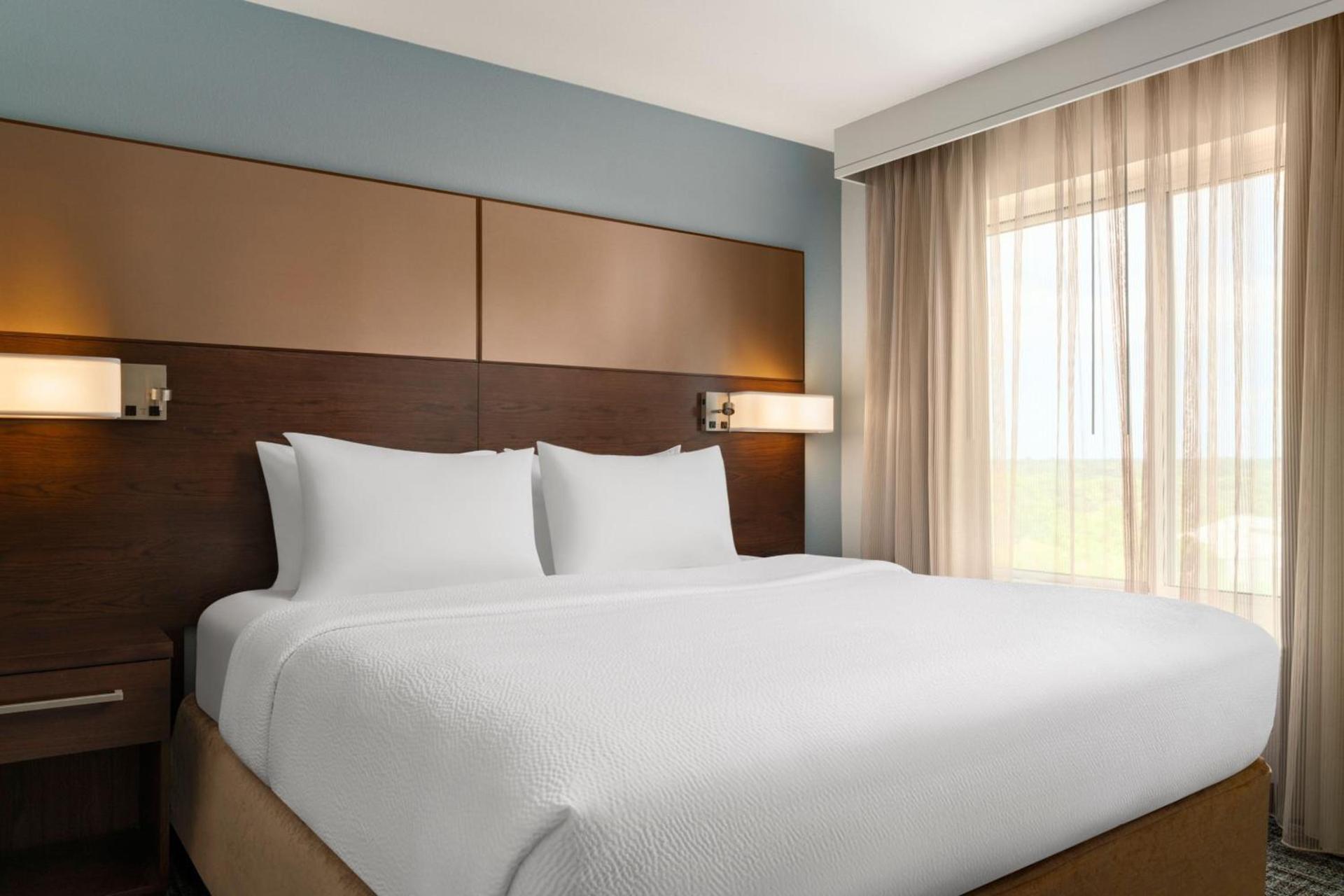 Residence Inn by Marriott Milwaukee West photo 13