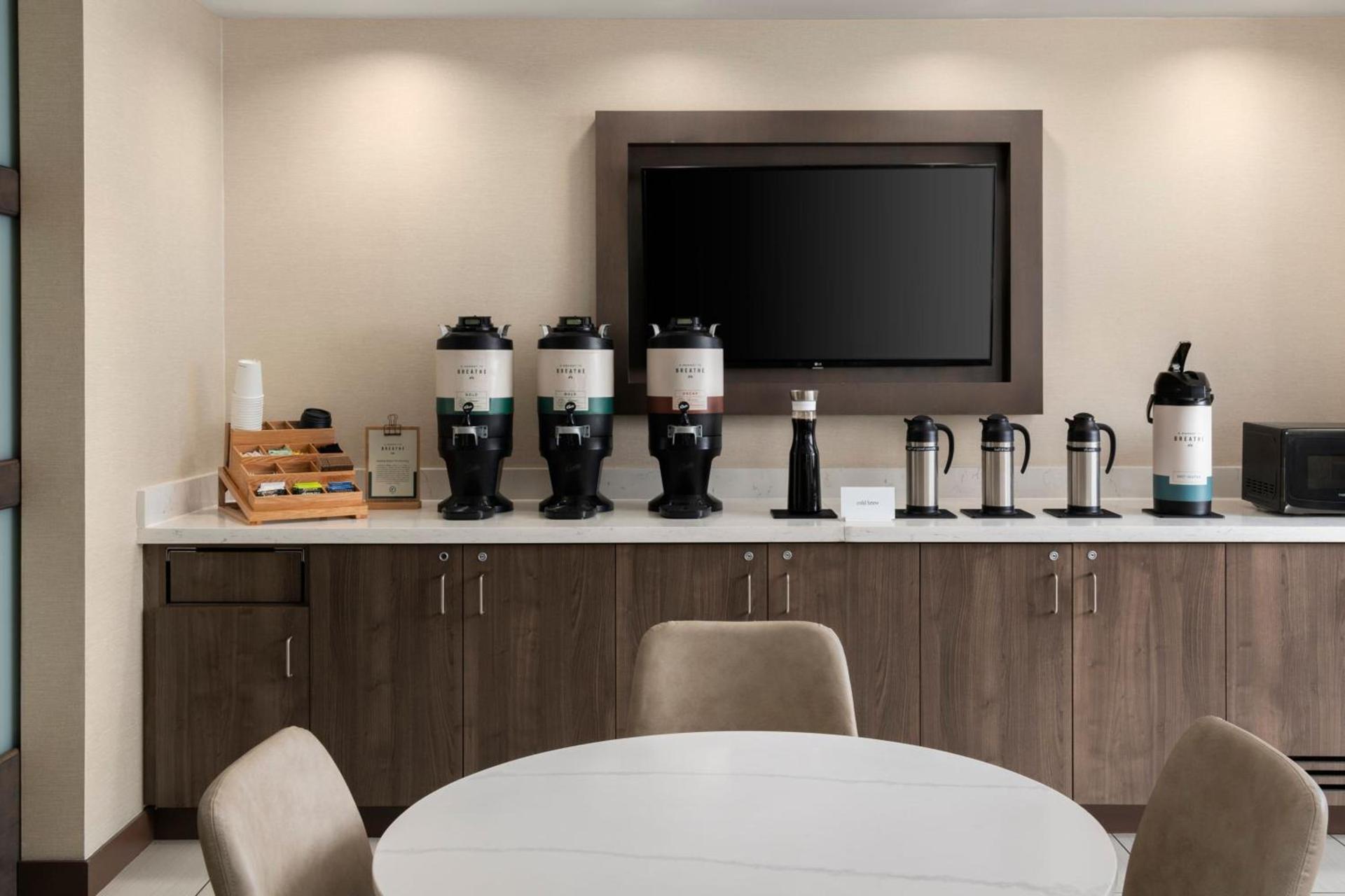 Residence Inn by Marriott Milwaukee West photo 32