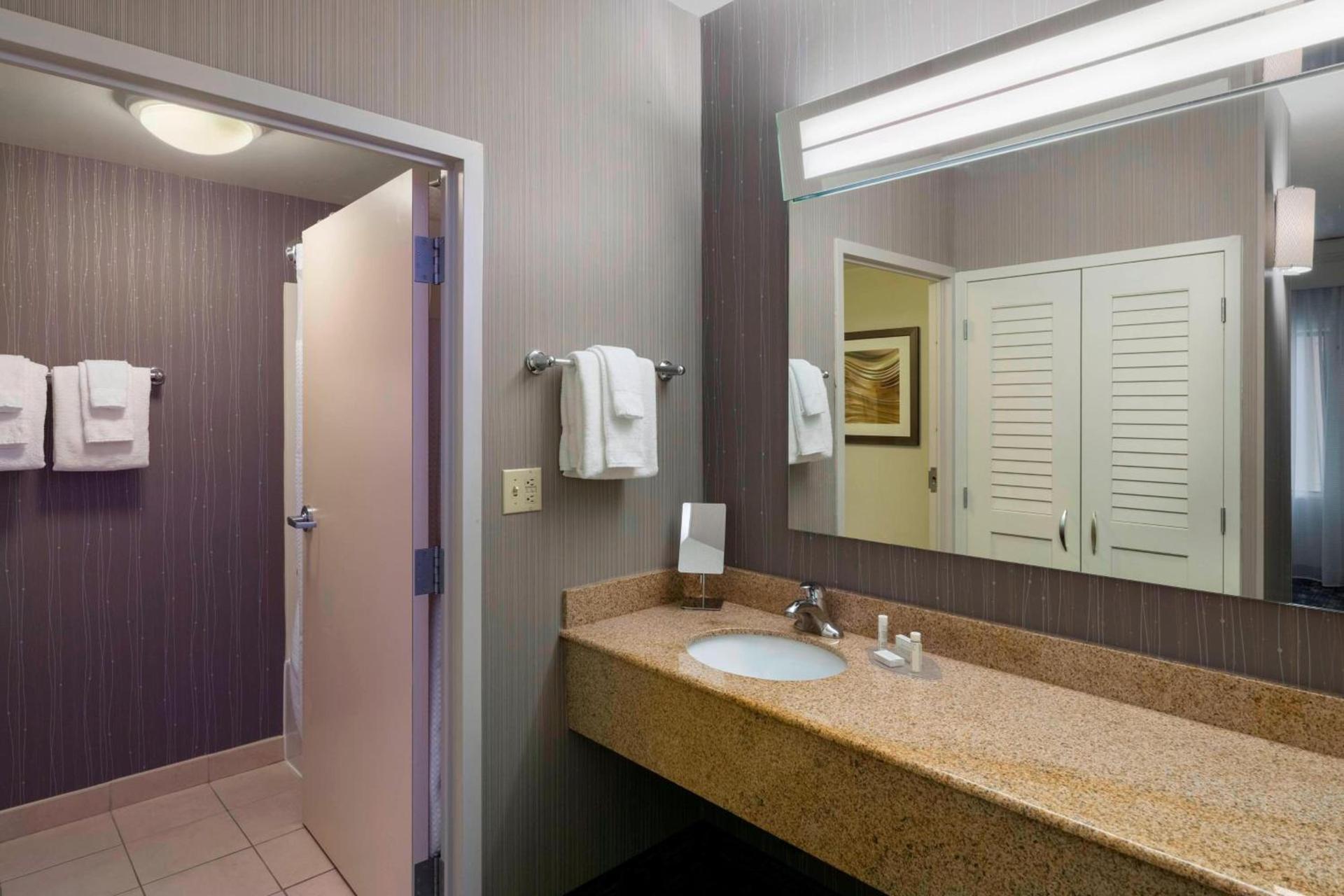 Courtyard by Marriott Scranton Montage Mountain photo 25