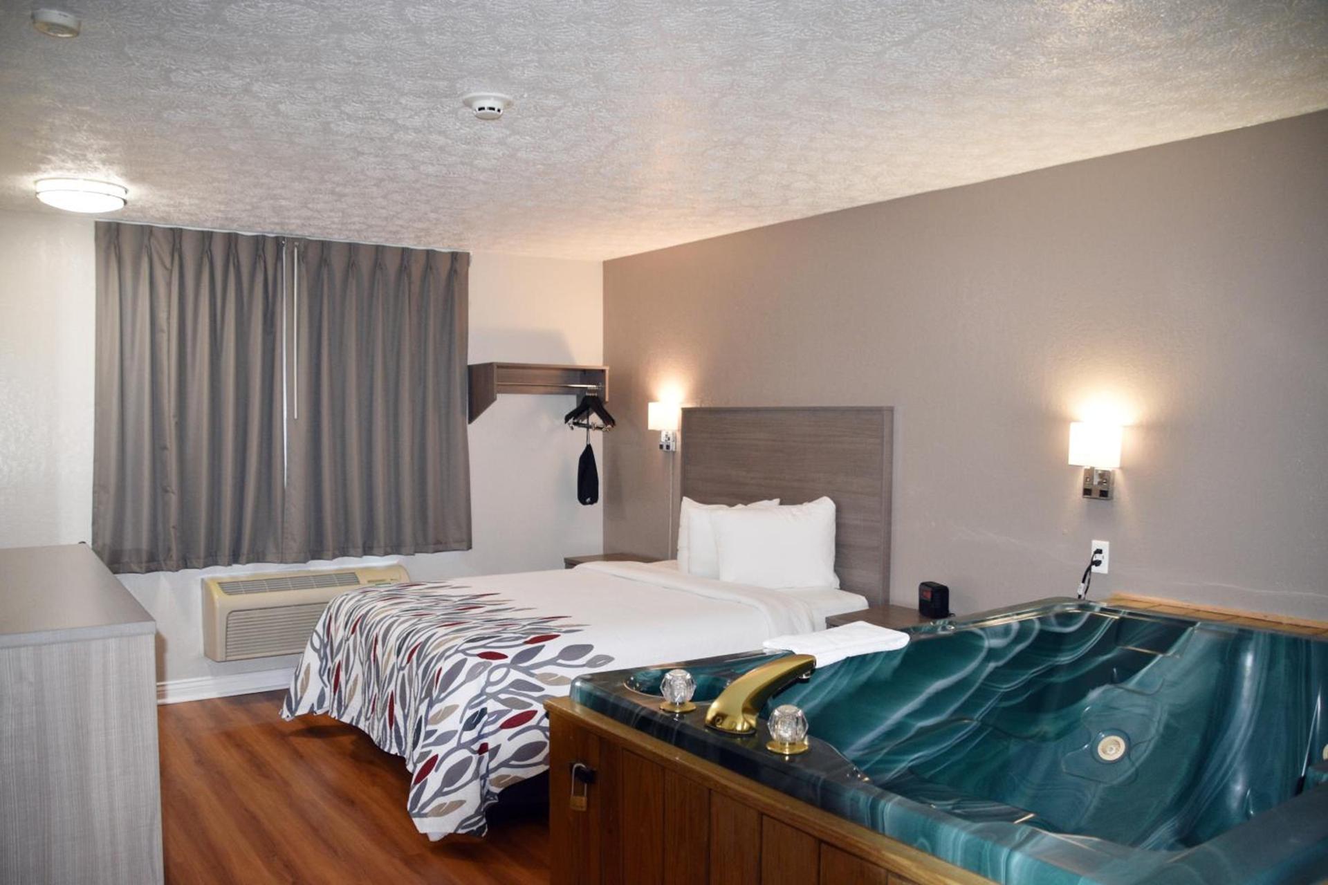 Red Roof Inn Greencastle South - Cloverdale photo 9