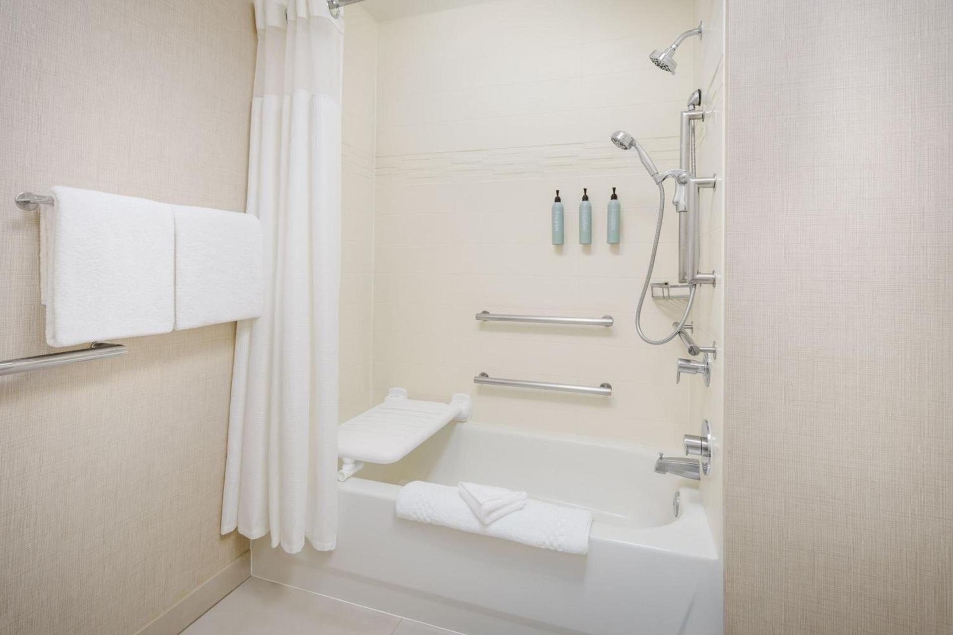 Residence Inn by Marriott Salinas Monterey photo 19