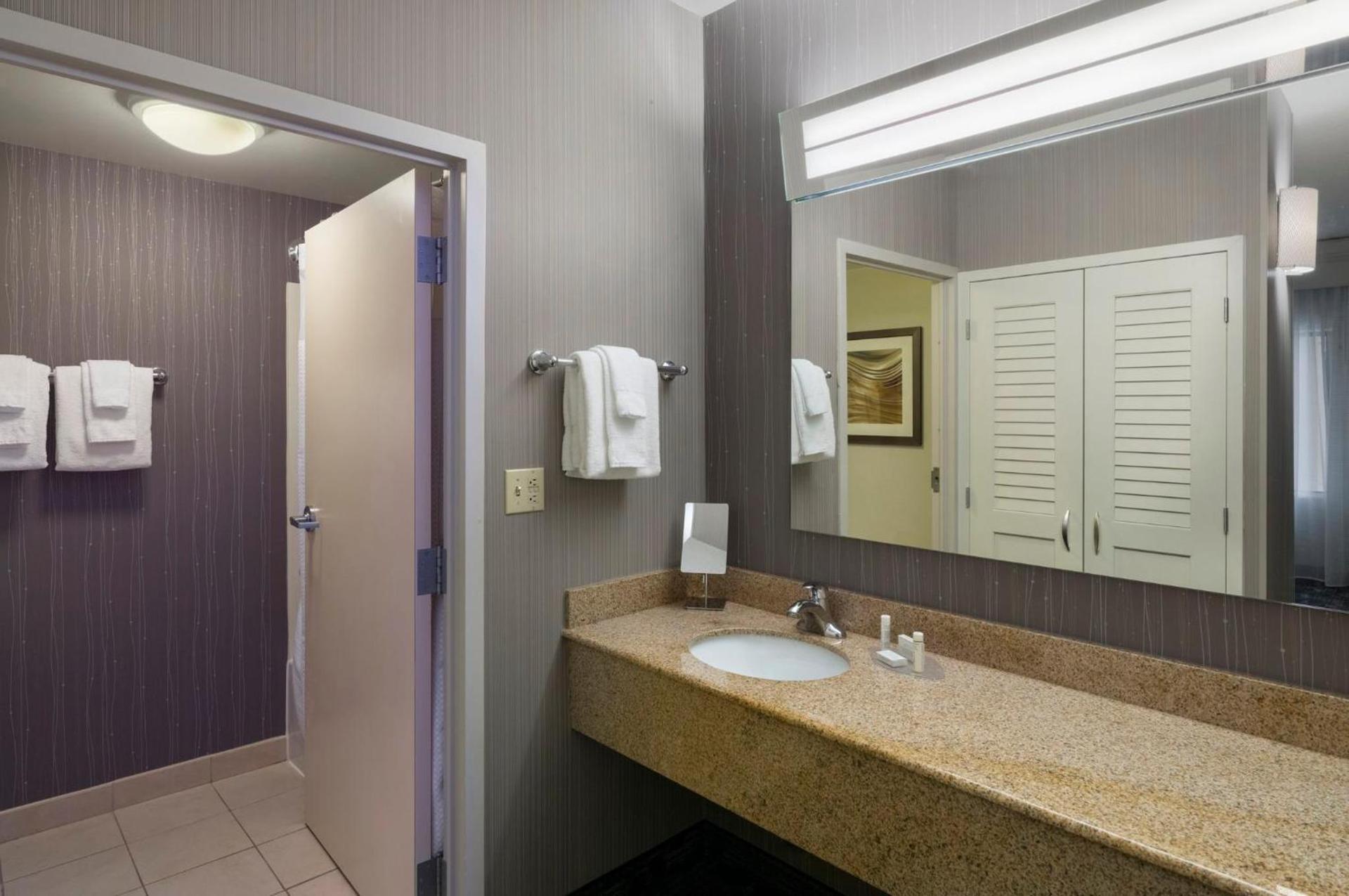 Courtyard by Marriott Scranton Montage Mountain photo 43