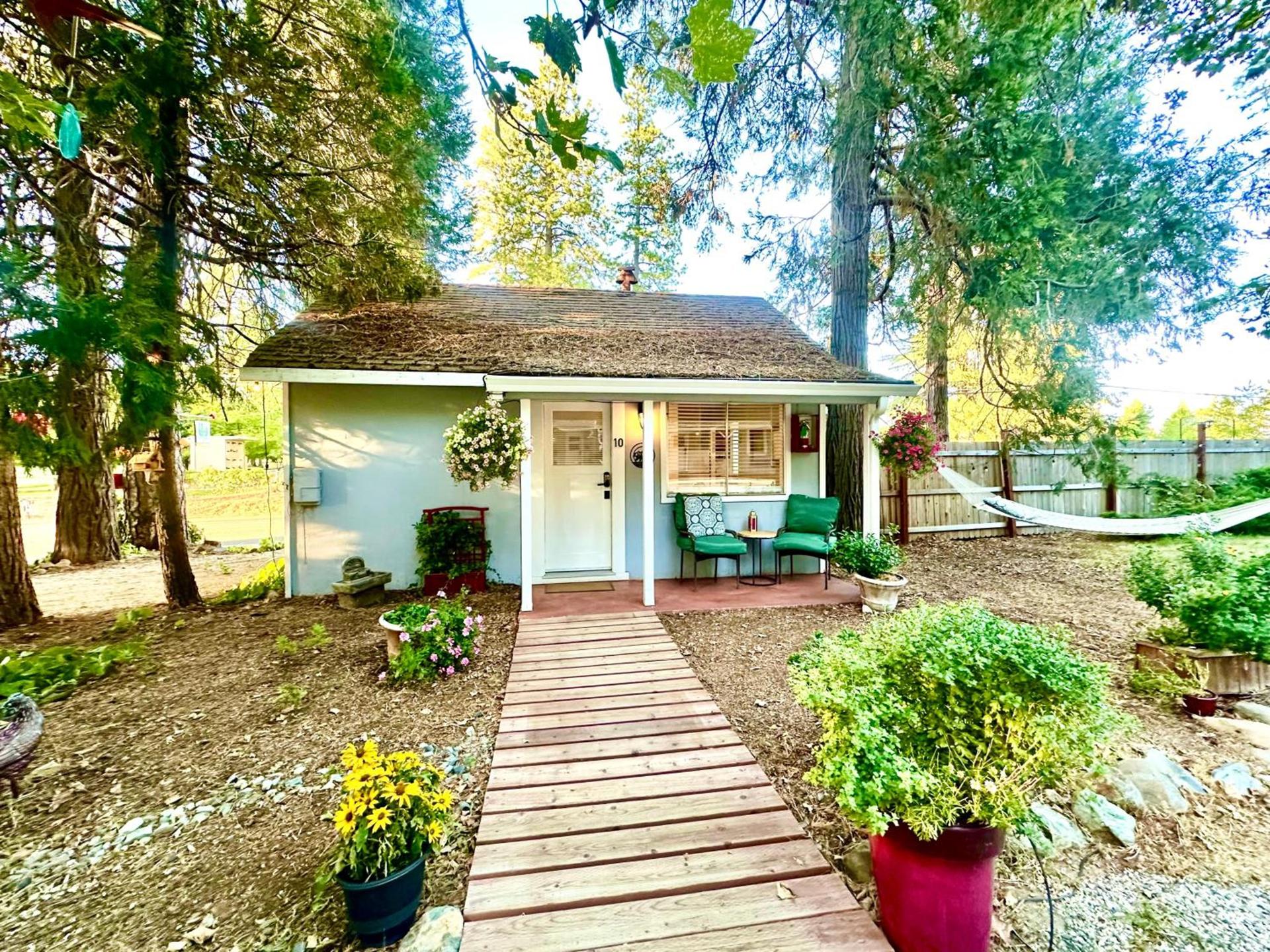 The Pines Inn and Cottages photo 55