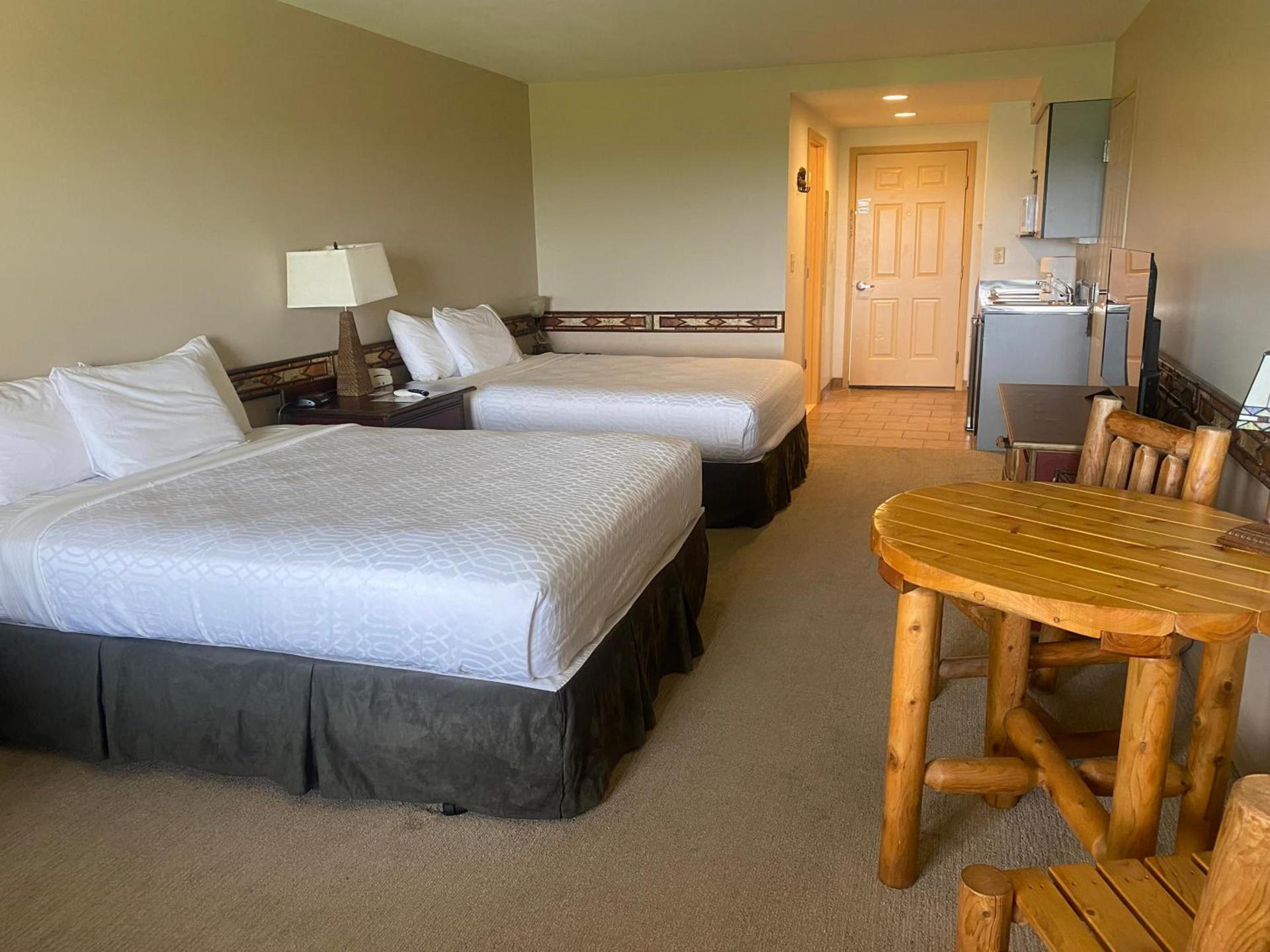 August Lodge Cooperstown photo 11