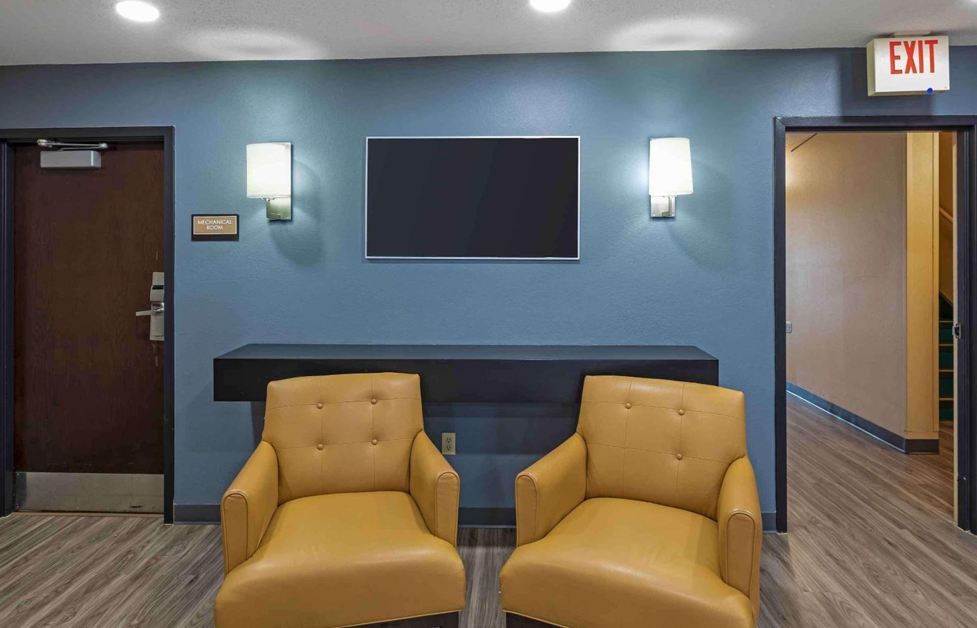 Extended Stay America Select Suites - Milwaukee - Waukesha photo 7