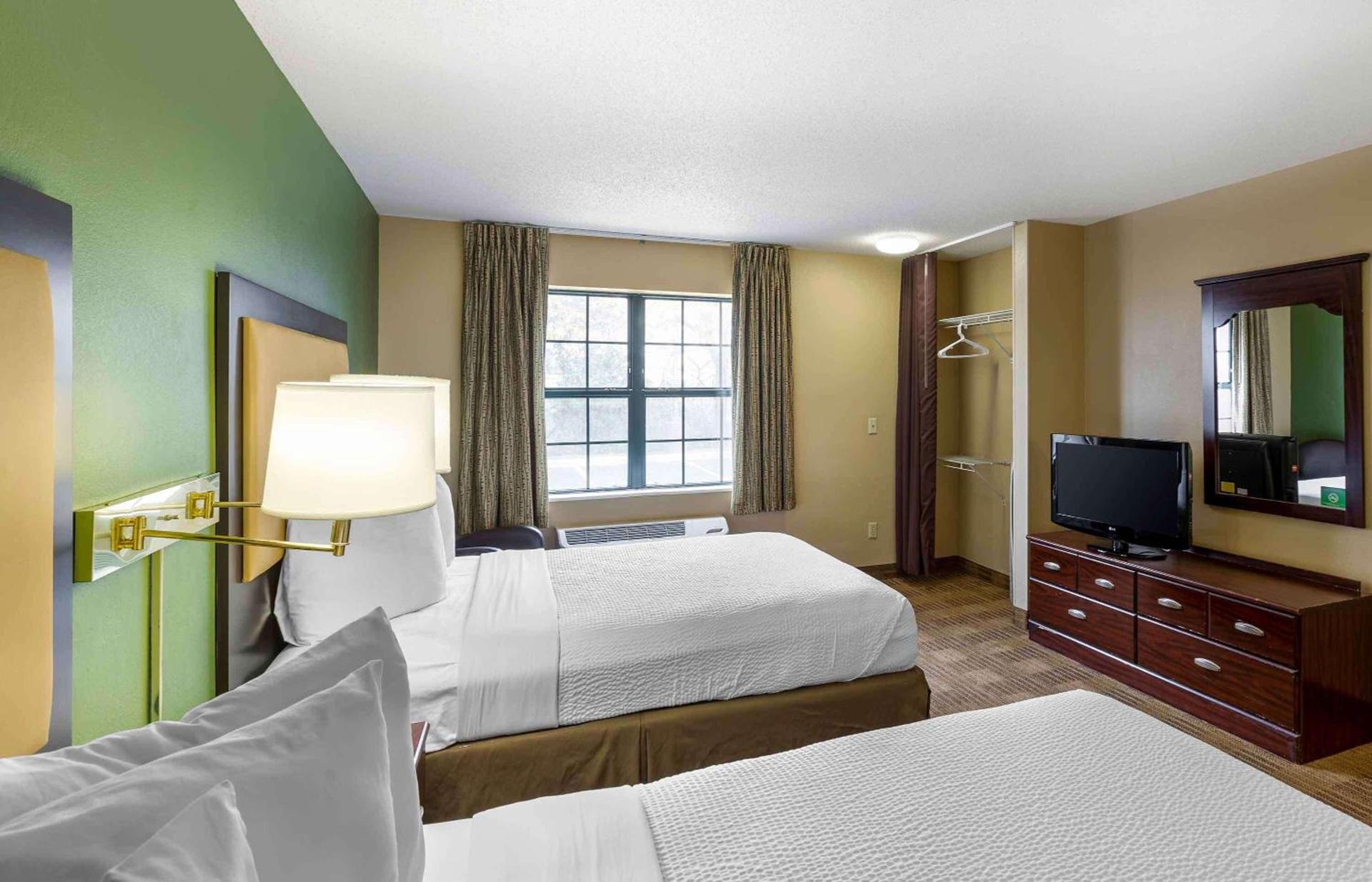 Extended Stay America Select Suites - Milwaukee - Waukesha photo 22