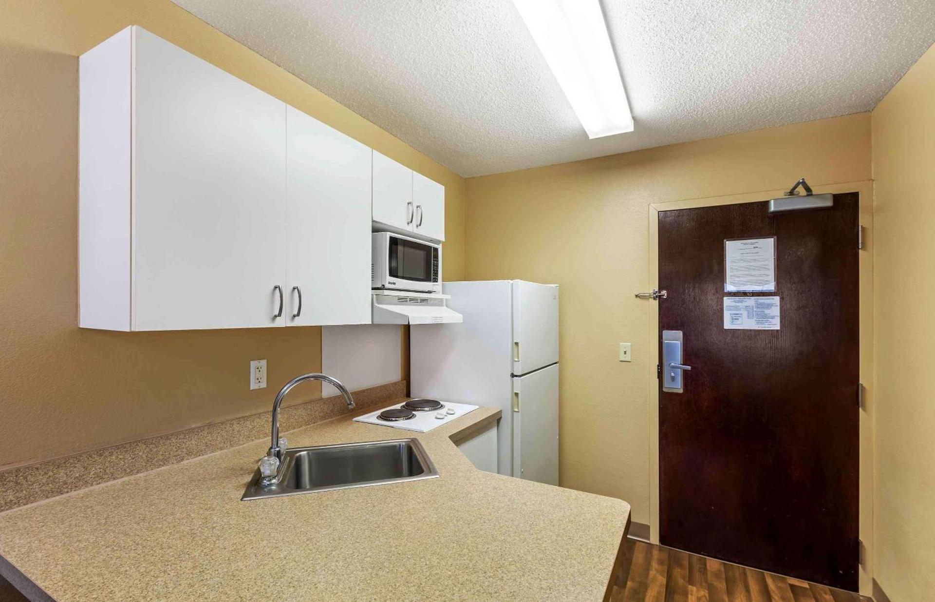 Extended Stay America Select Suites - Milwaukee - Waukesha photo 24