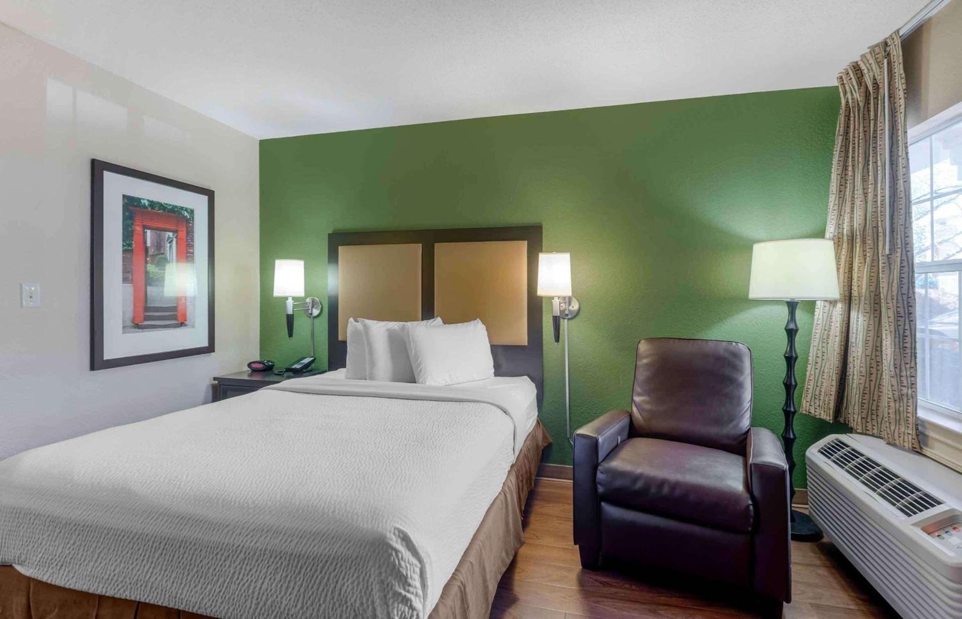 Extended Stay America Select Suites - Atlanta - Perimeter - Hammond Drive photo 7