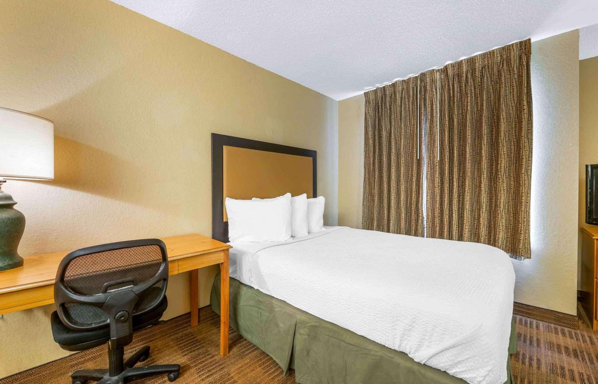 Extended Stay America Select Suites - Jacksonville - Baymeadows photo 16