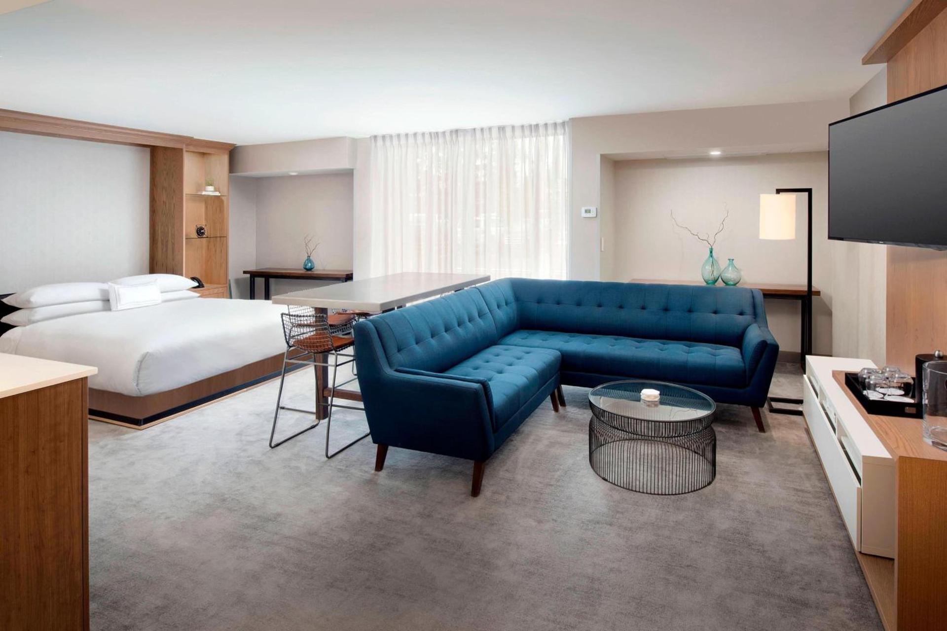 Delta Hotels by Marriott Seattle Everett photo 17
