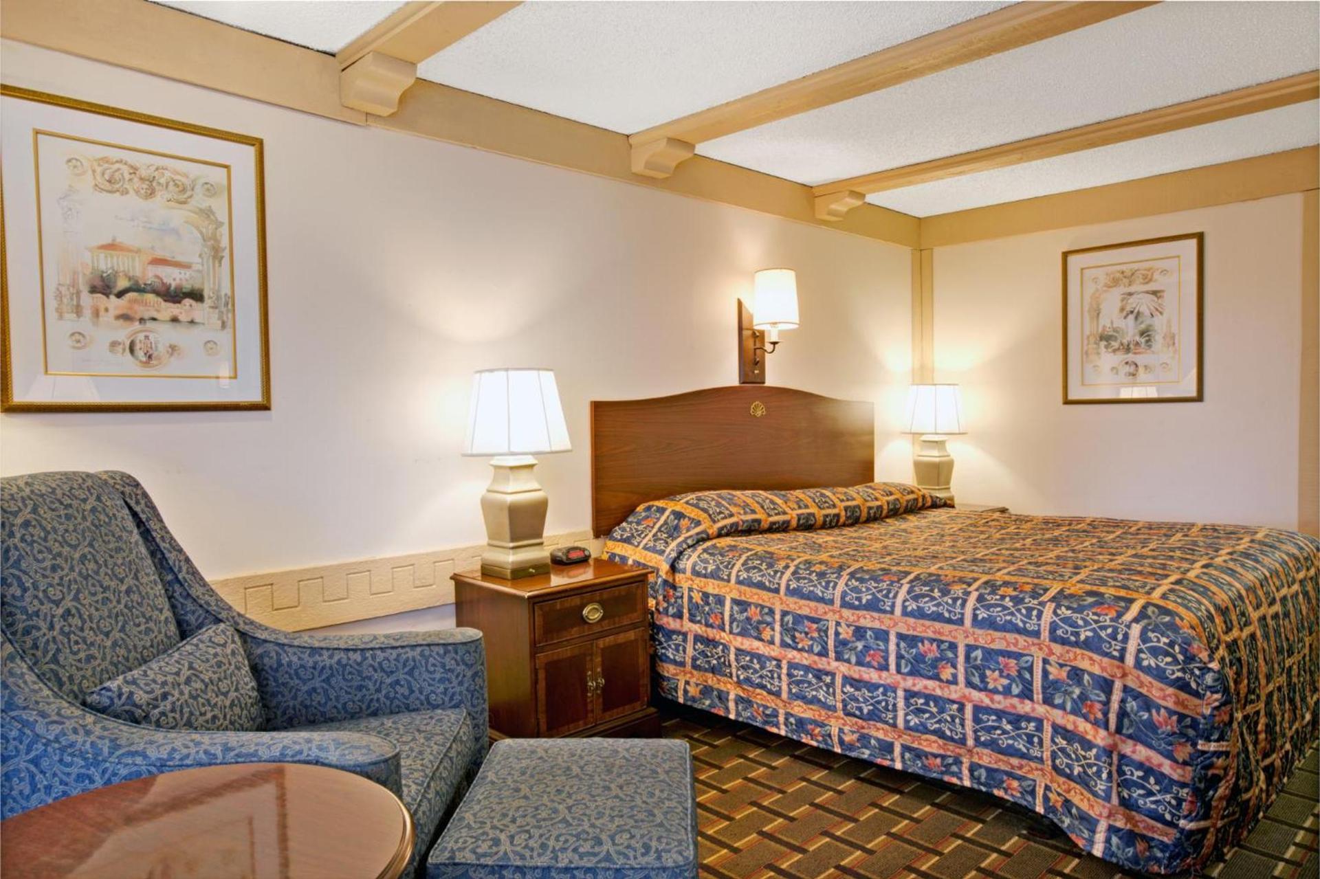 Knights Inn Greensburg photo 11