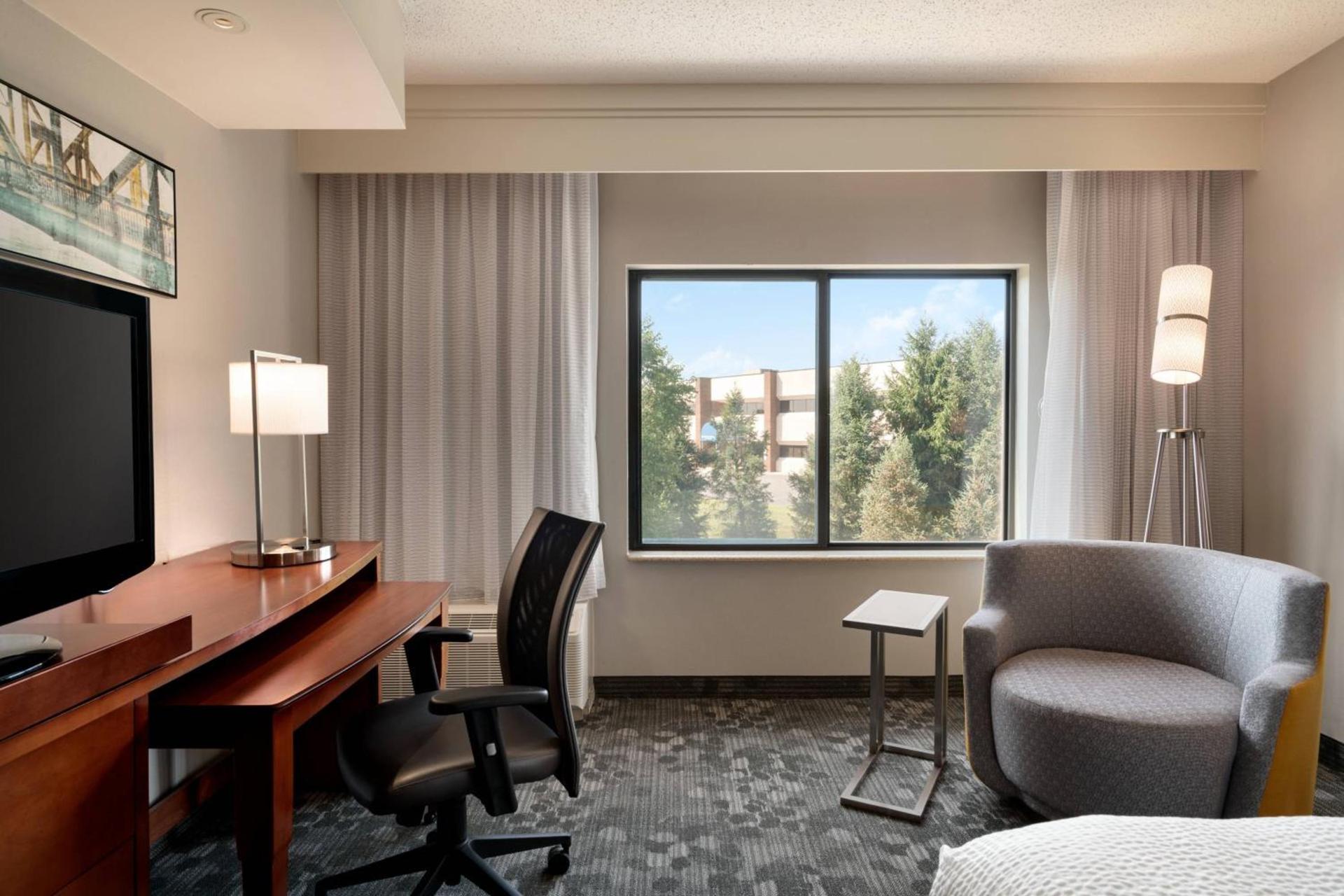 Courtyard by Marriott Ewing Princeton photo 9