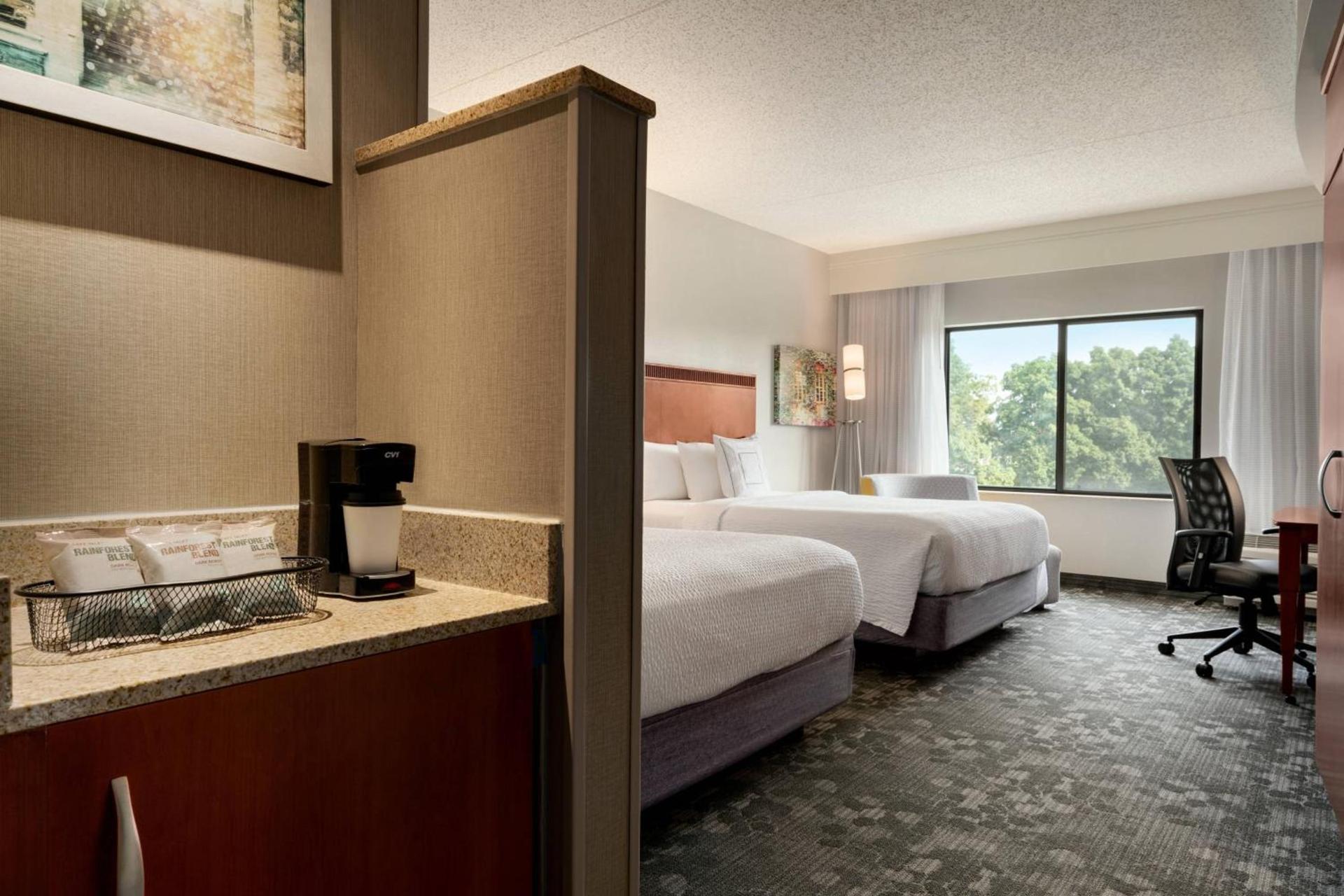 Courtyard by Marriott Ewing Princeton photo 11