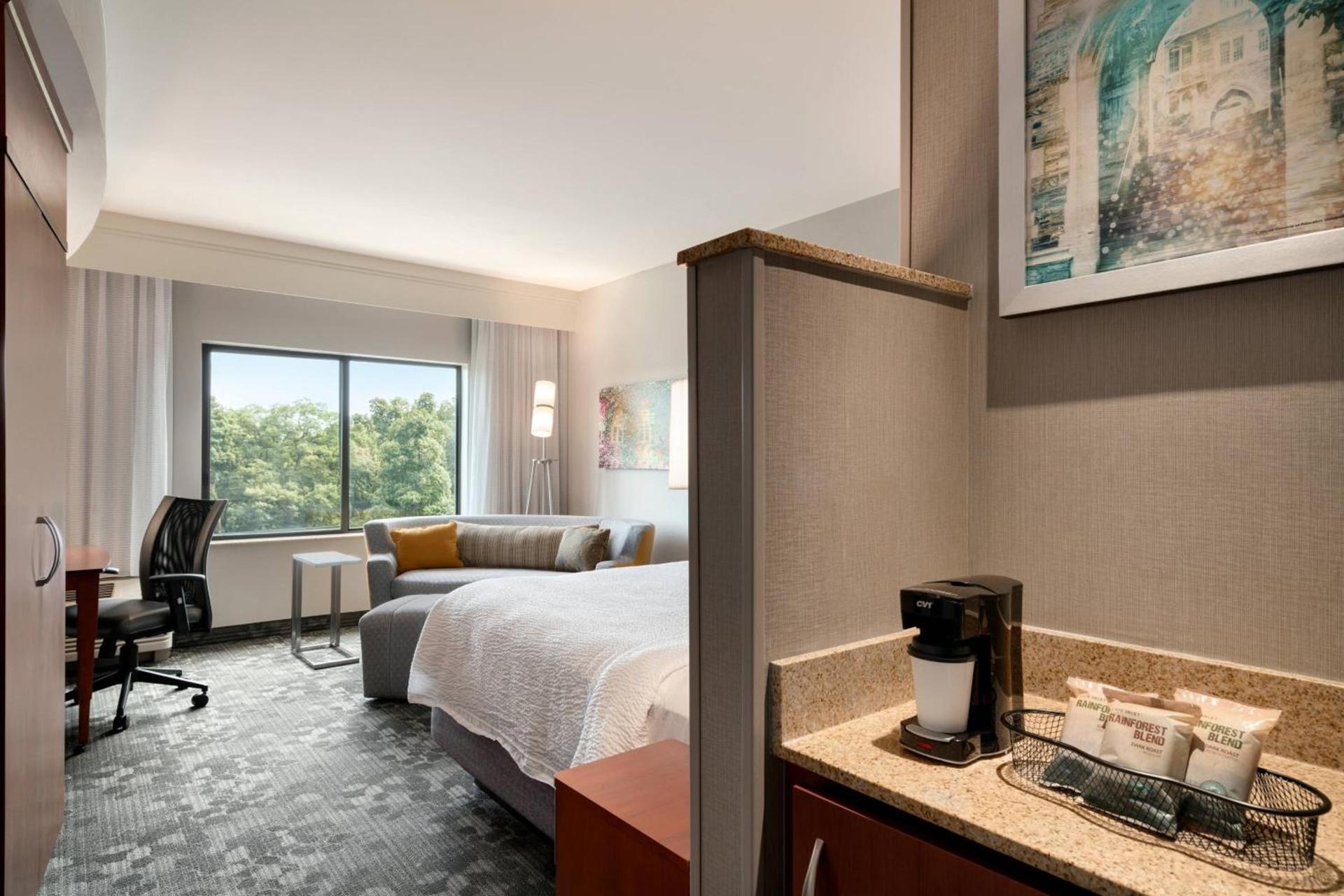 Courtyard by Marriott Ewing Princeton photo 14