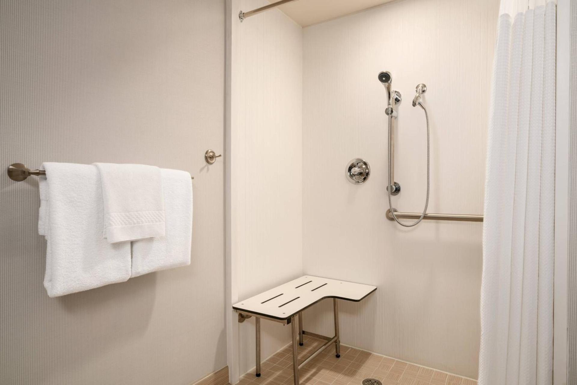 Courtyard by Marriott Ewing Princeton photo 20
