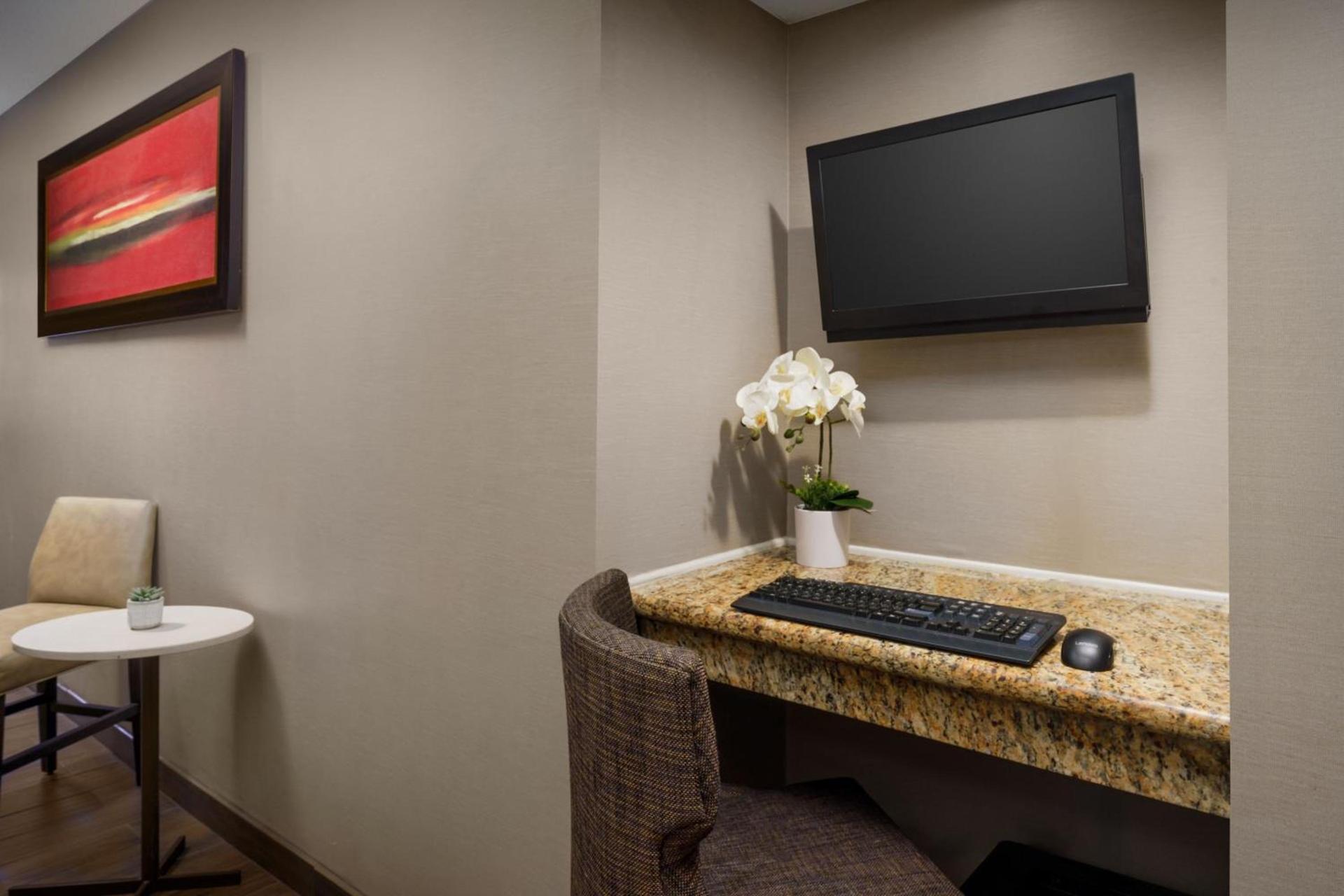 Residence Inn by Marriott Seattle/Bellevue photo 54