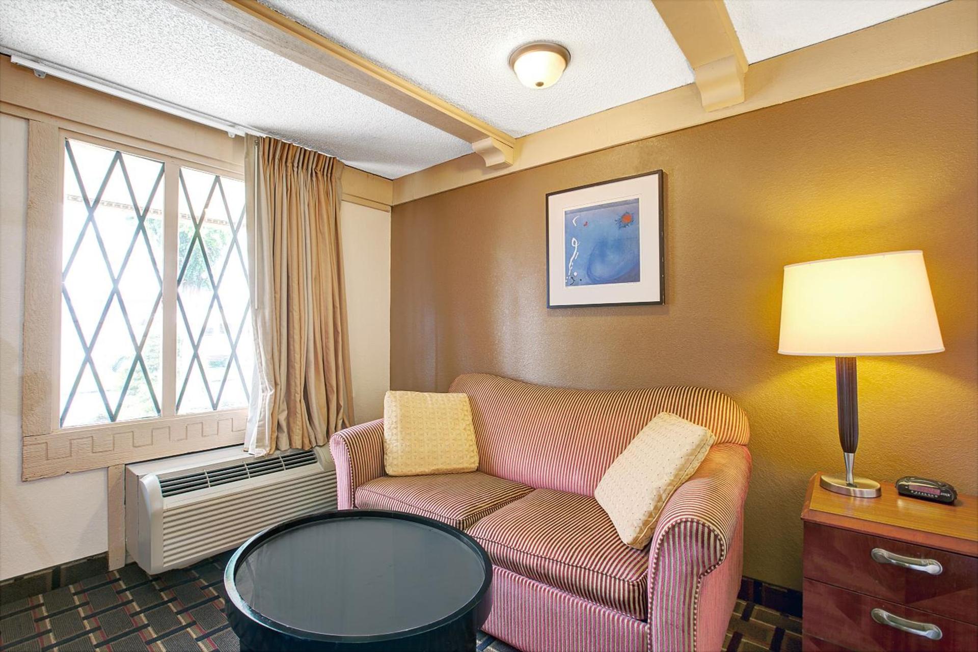 Knights Inn Greensburg photo 20