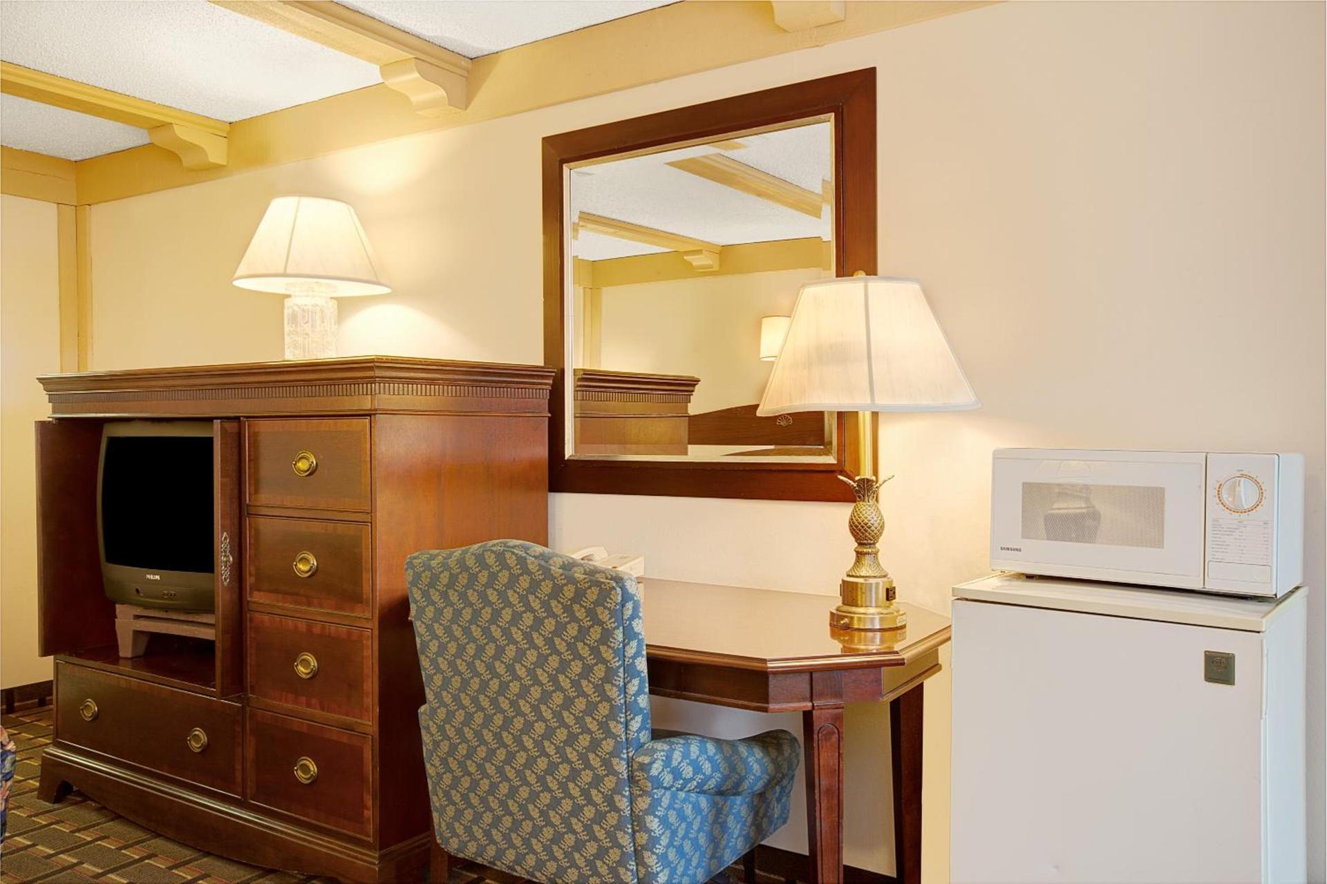 Knights Inn Greensburg photo 16