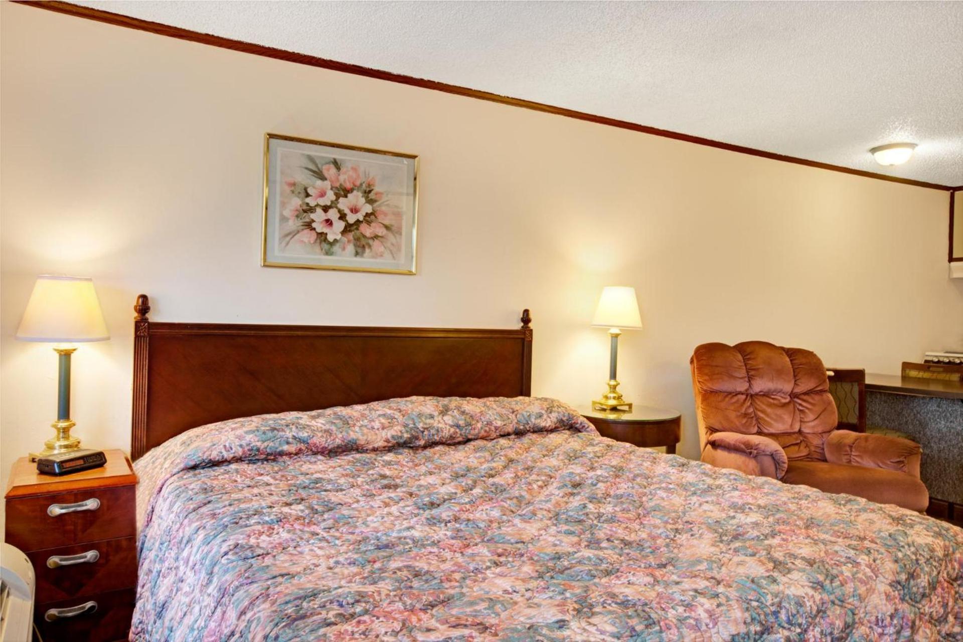 Knights Inn Greensburg photo 14