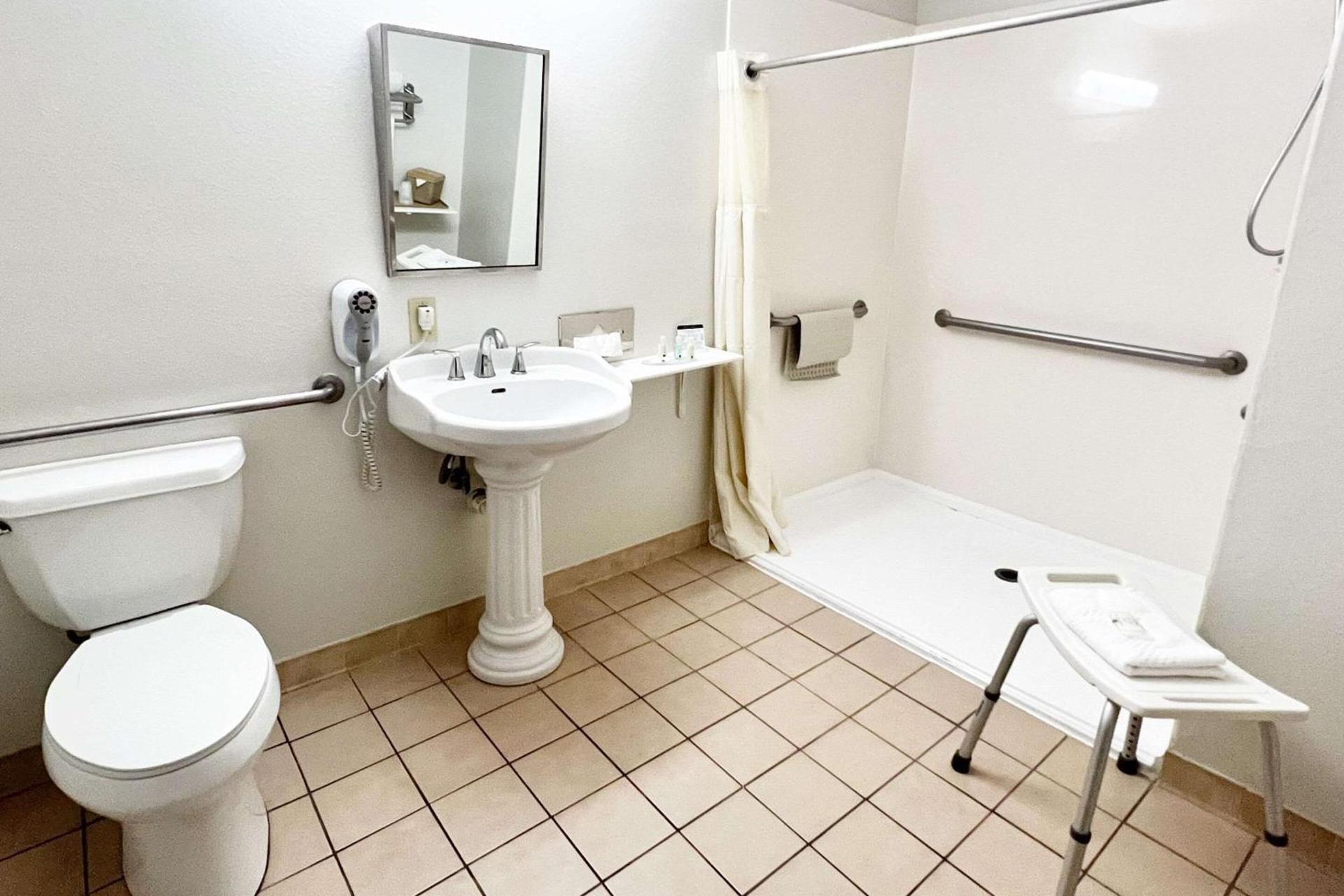 Quality Inn Gainesville I-75 photo 16