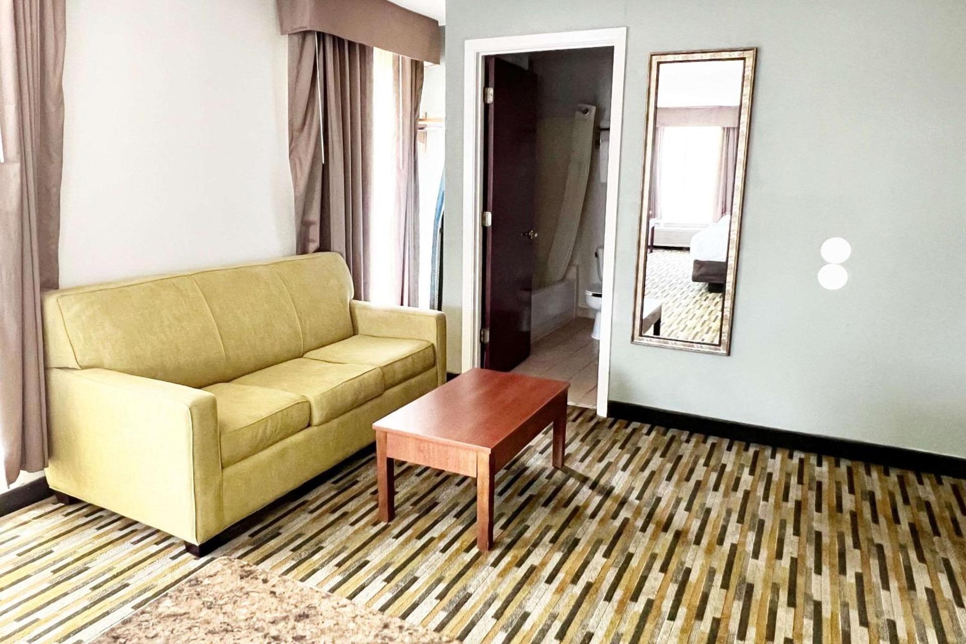 Quality Inn Gainesville I-75 photo 23