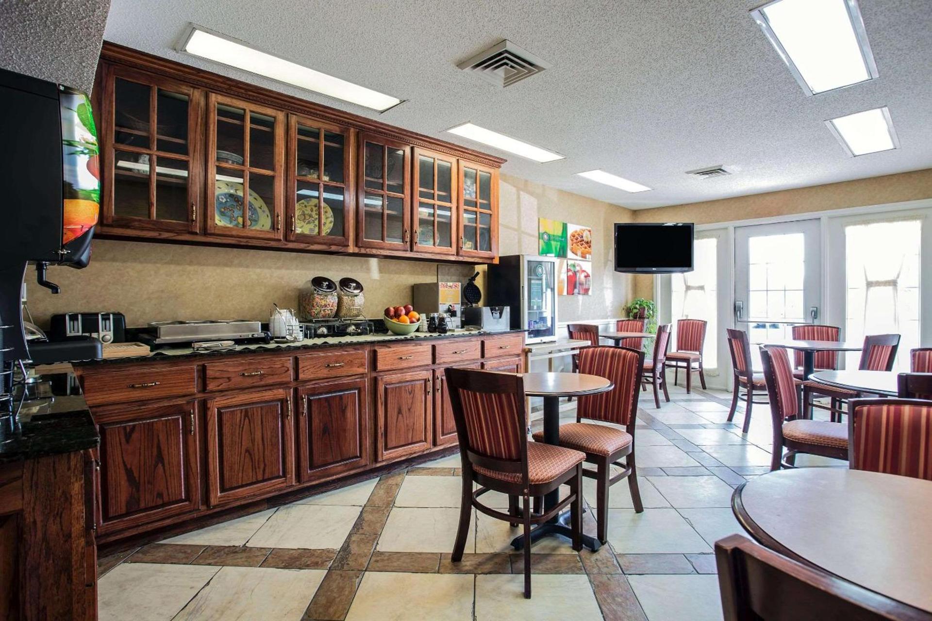 Quality Inn Waynesboro photo 16