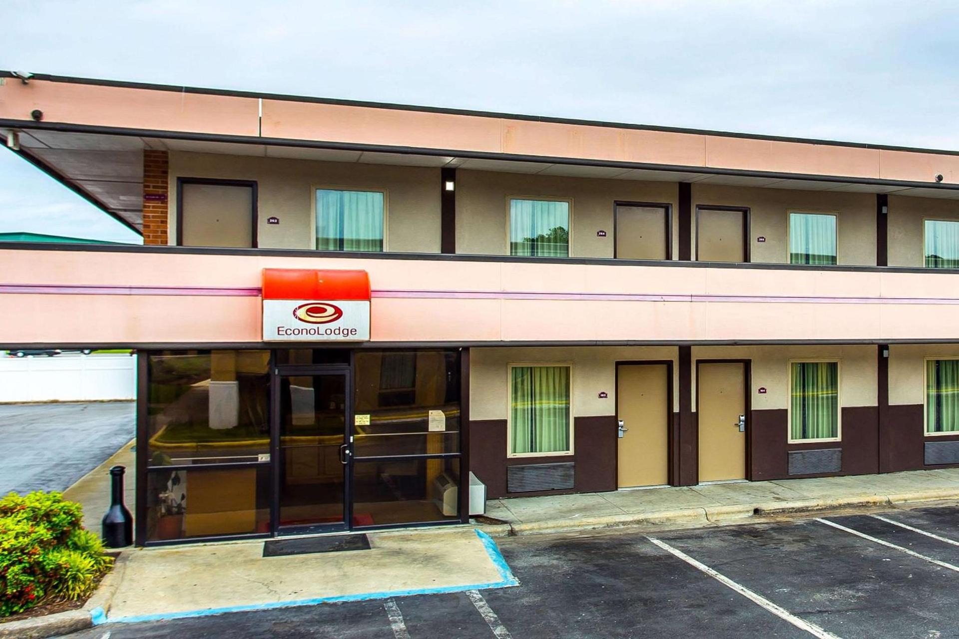 Economy Inn photo 2