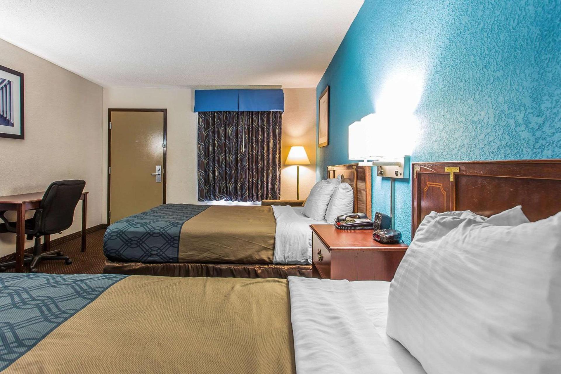 Economy Inn photo 12