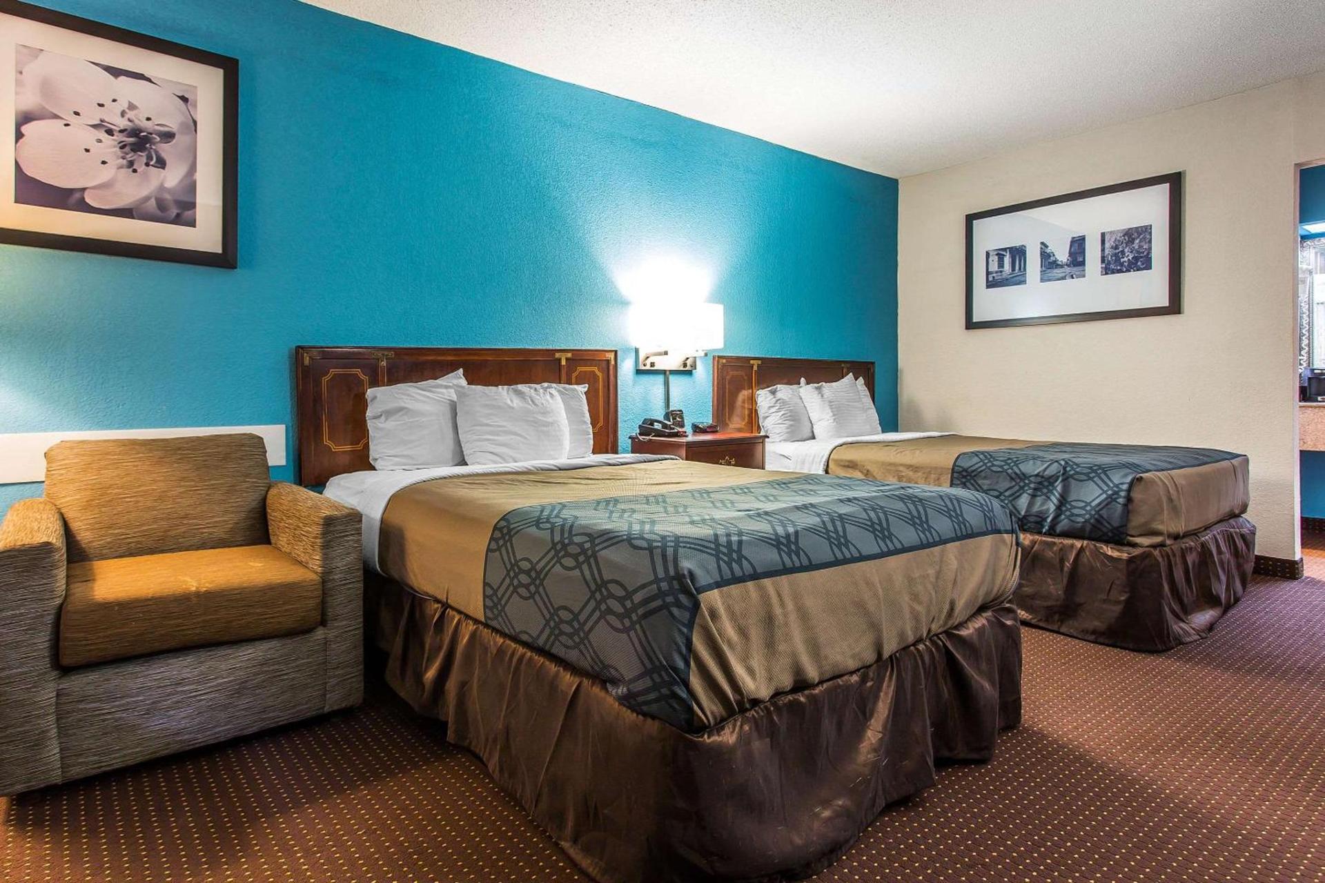 Economy Inn photo 13