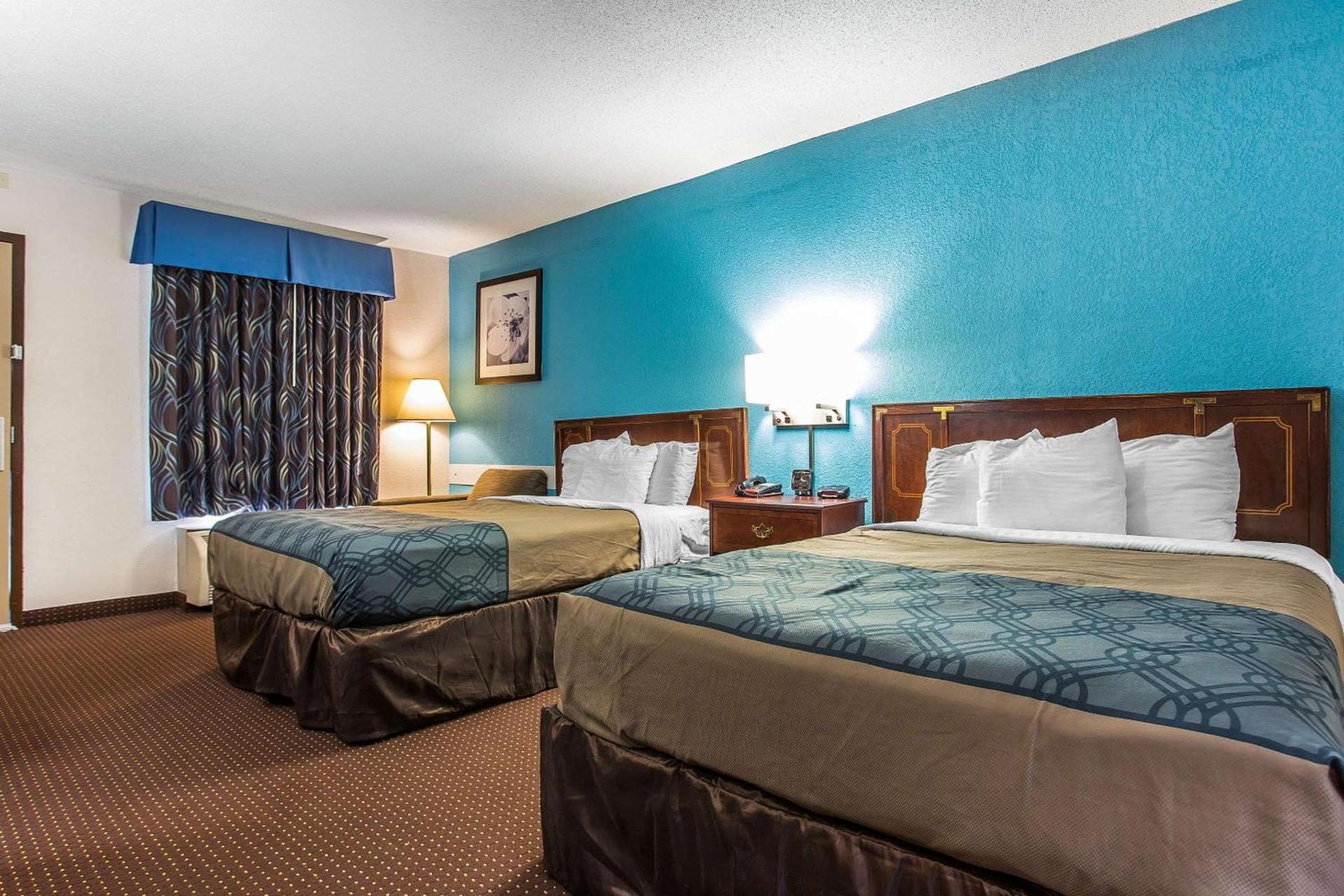 Economy Inn photo 14