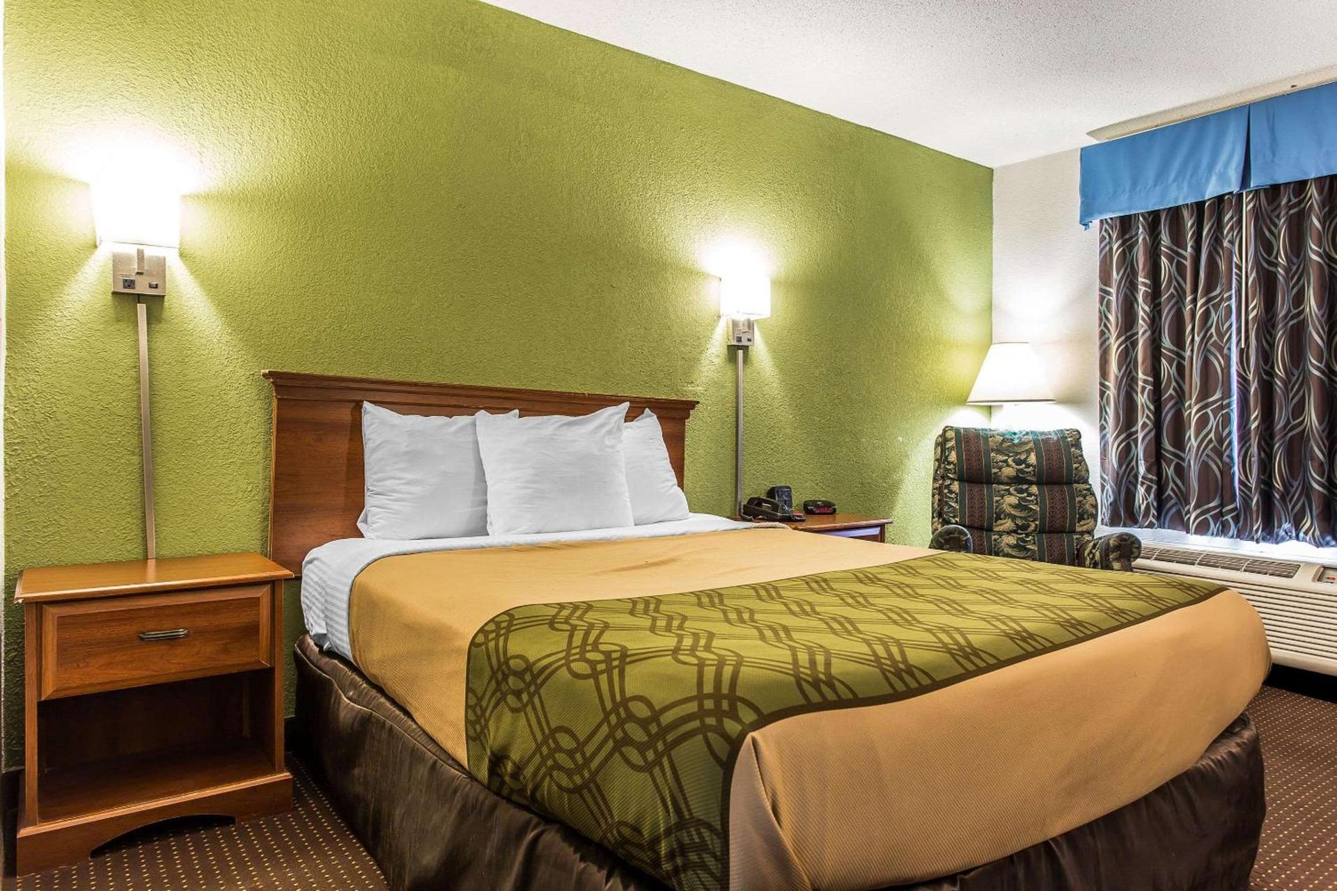 Economy Inn photo 15