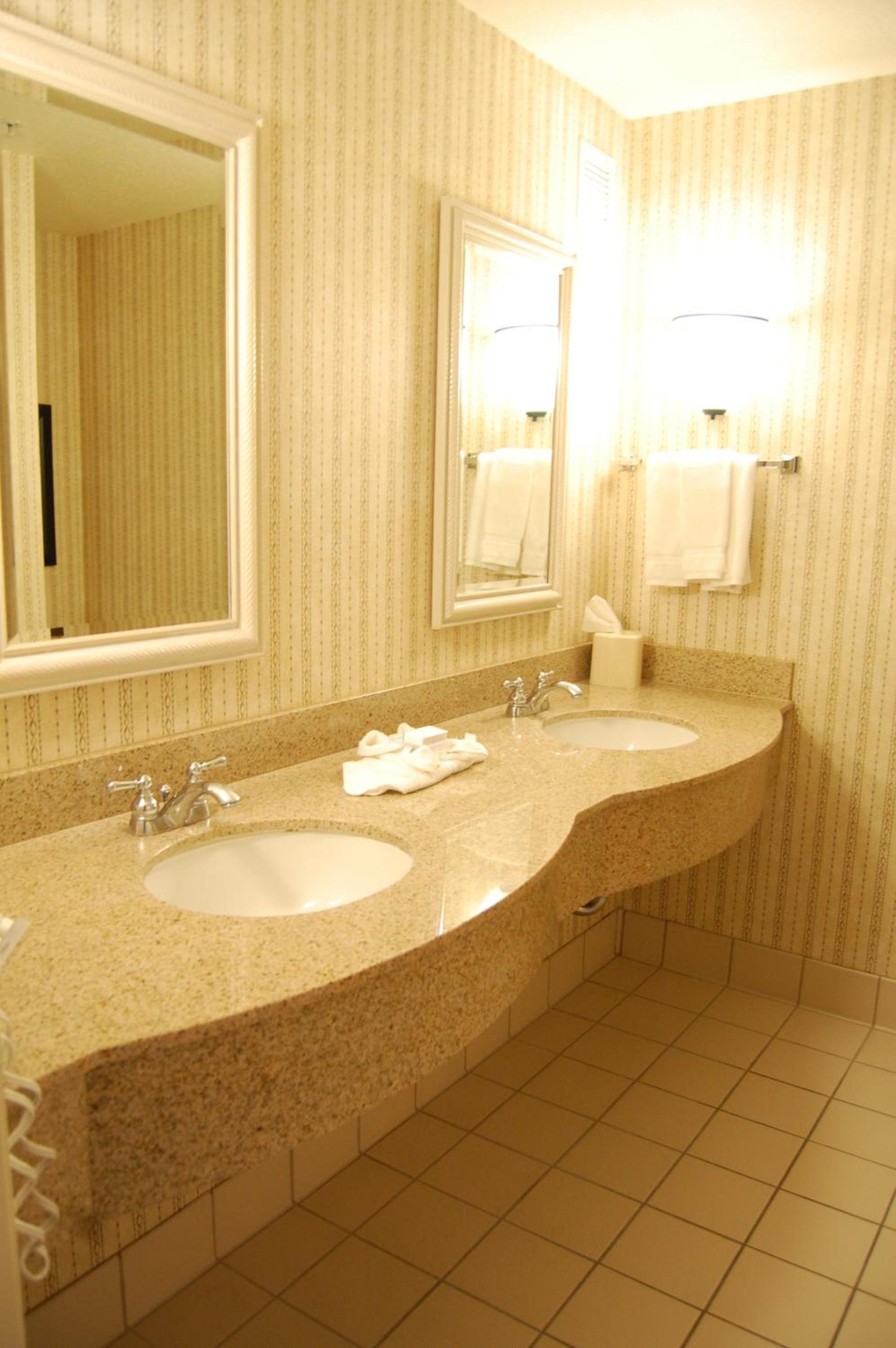 Shutters Hotel photo 25