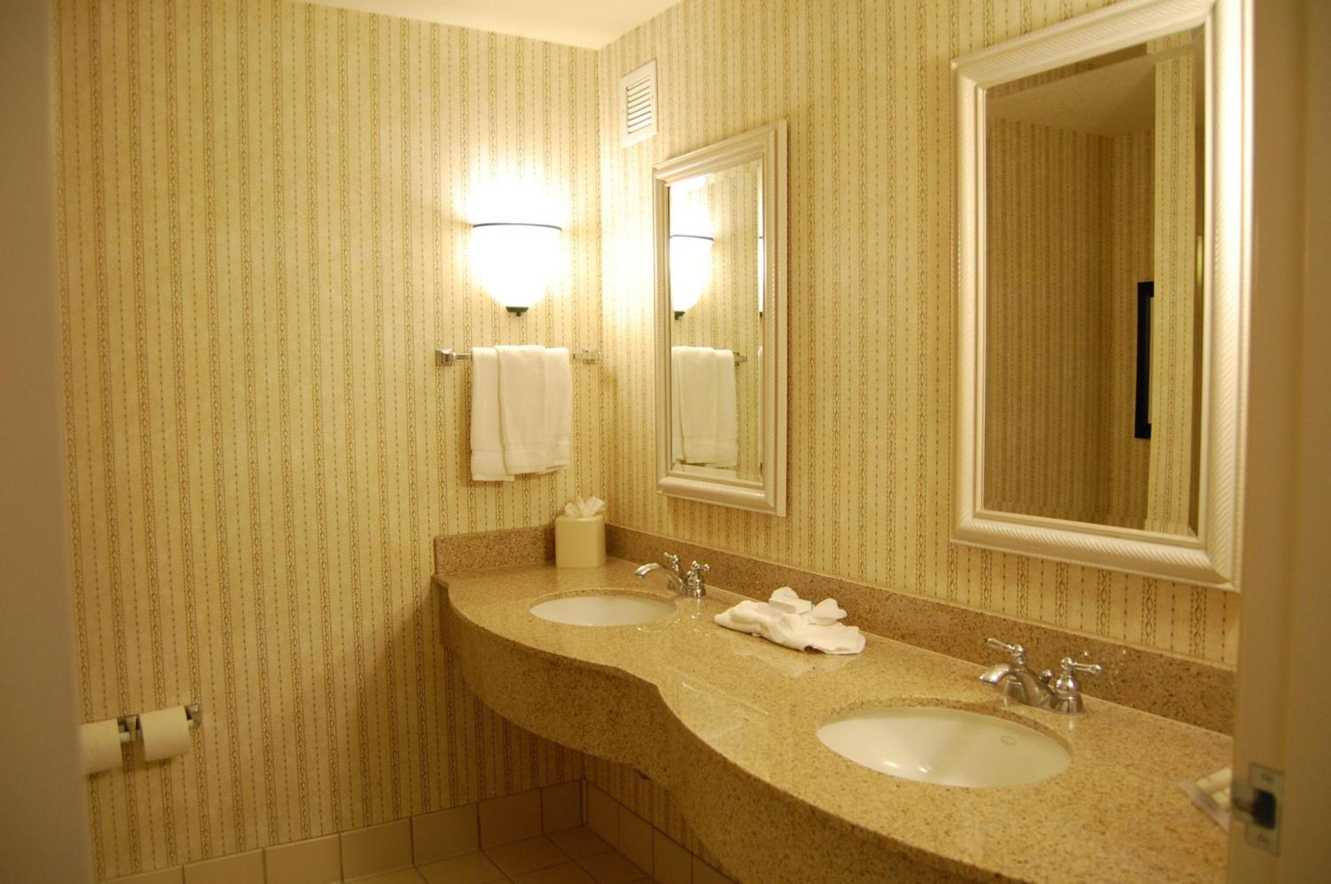 Shutters Hotel photo 24
