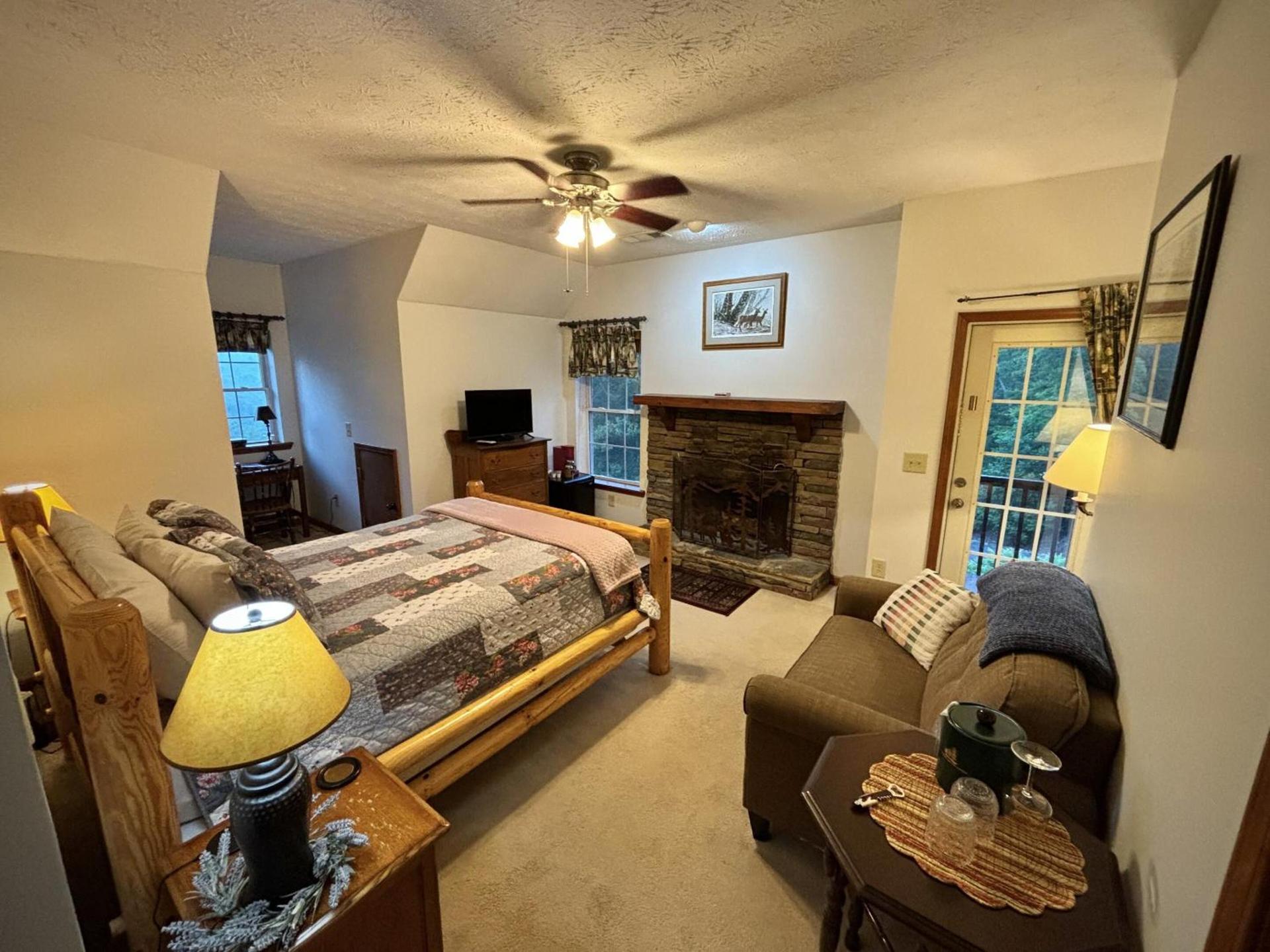 Long Mountain Lodge photo 4
