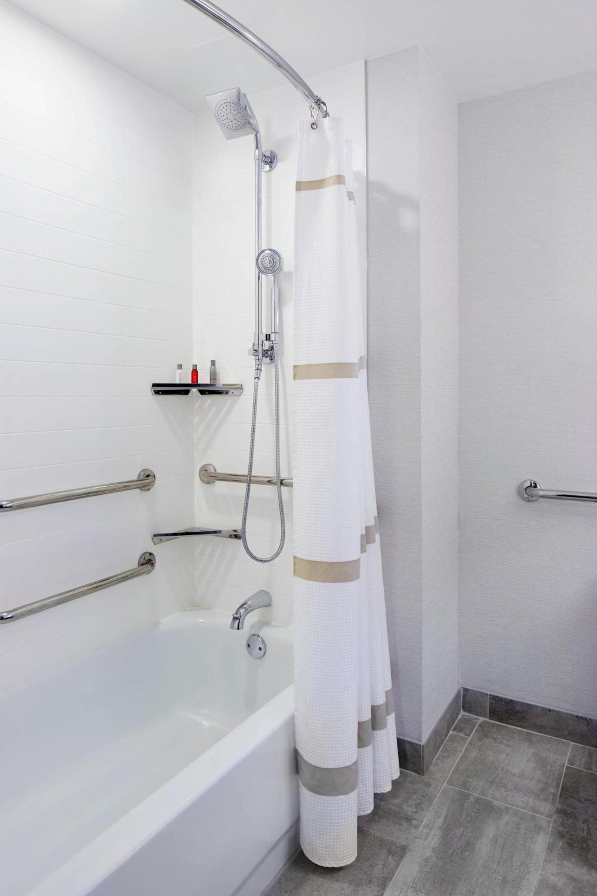 Marriott Columbus Northwest photo 18