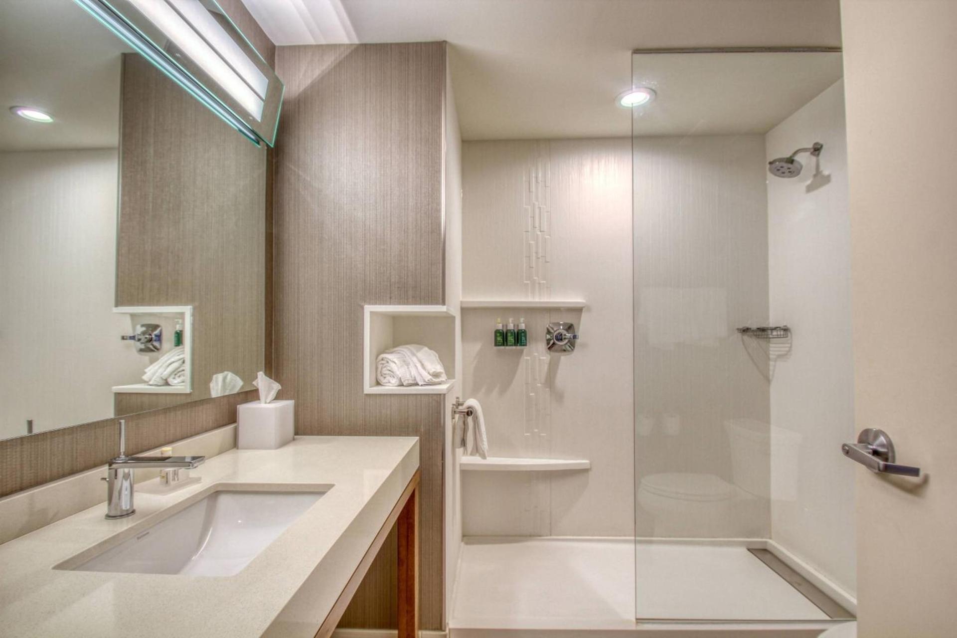 Courtyard by Marriott Fargo photo 50