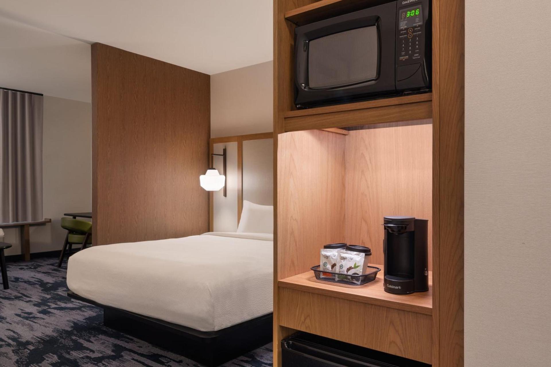 Fairfield Inn & Suites by Marriott Cleveland Tiedeman Road photo 19
