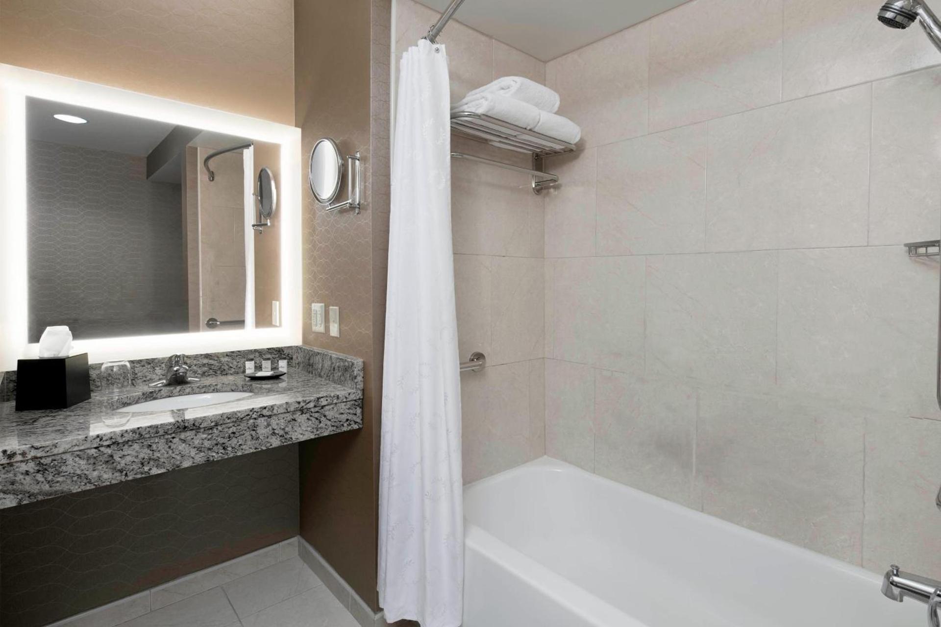 Sheraton Pittsburgh Airport Hotel photo 13