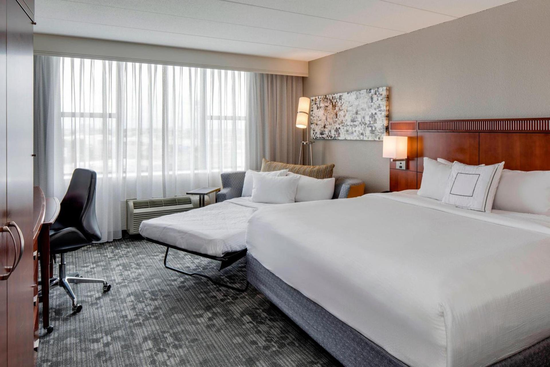 Courtyard by Marriott Boston Logan Airport photo 28